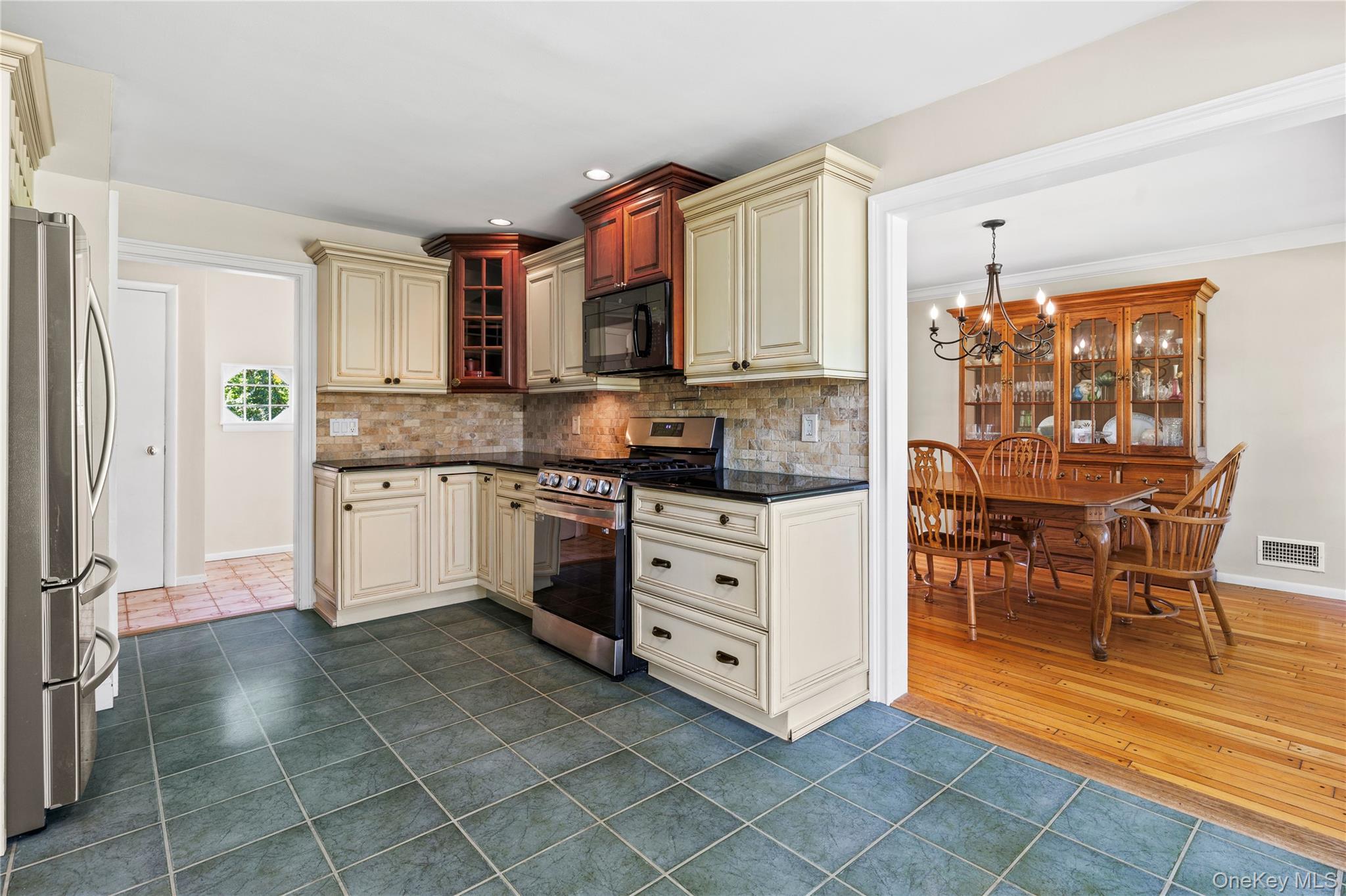 #11 photo, 4 Mark Drive, Rye Brook , NY 10573
