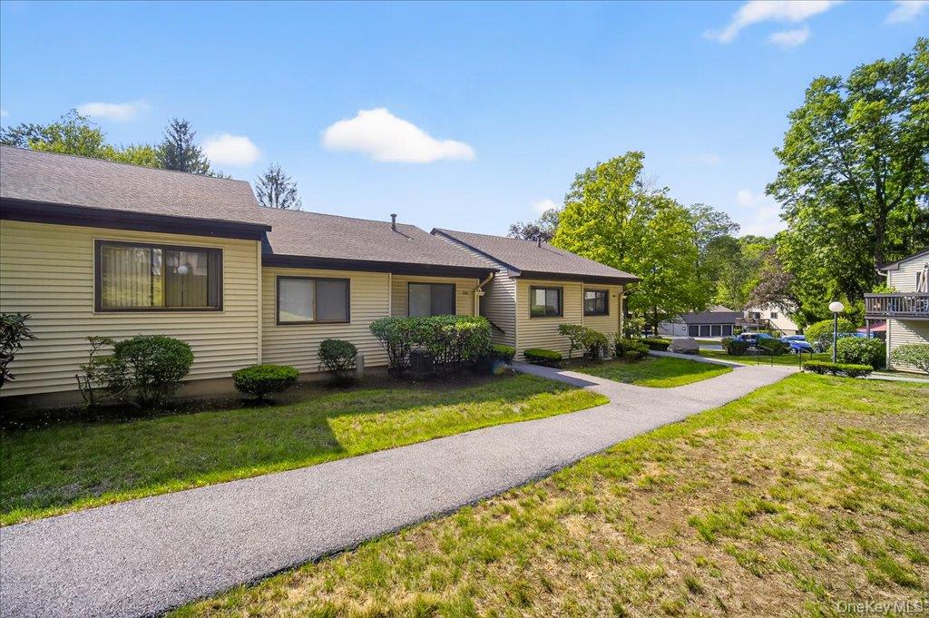 #2 photo, 129C Columbia Court, Yorktown Heights , NY 10598