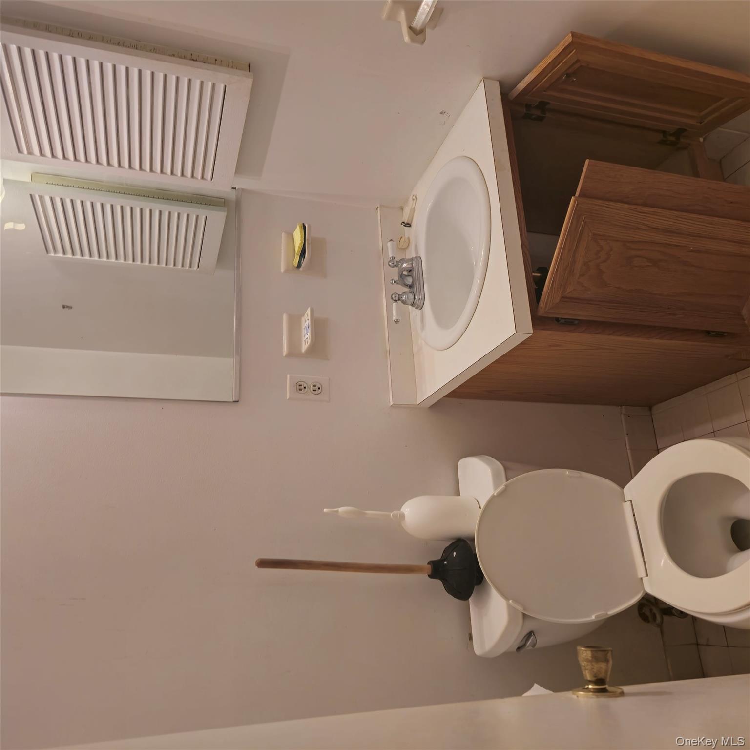 #7 photo, 452 Somerset Drive, Pearl River , NY 10965