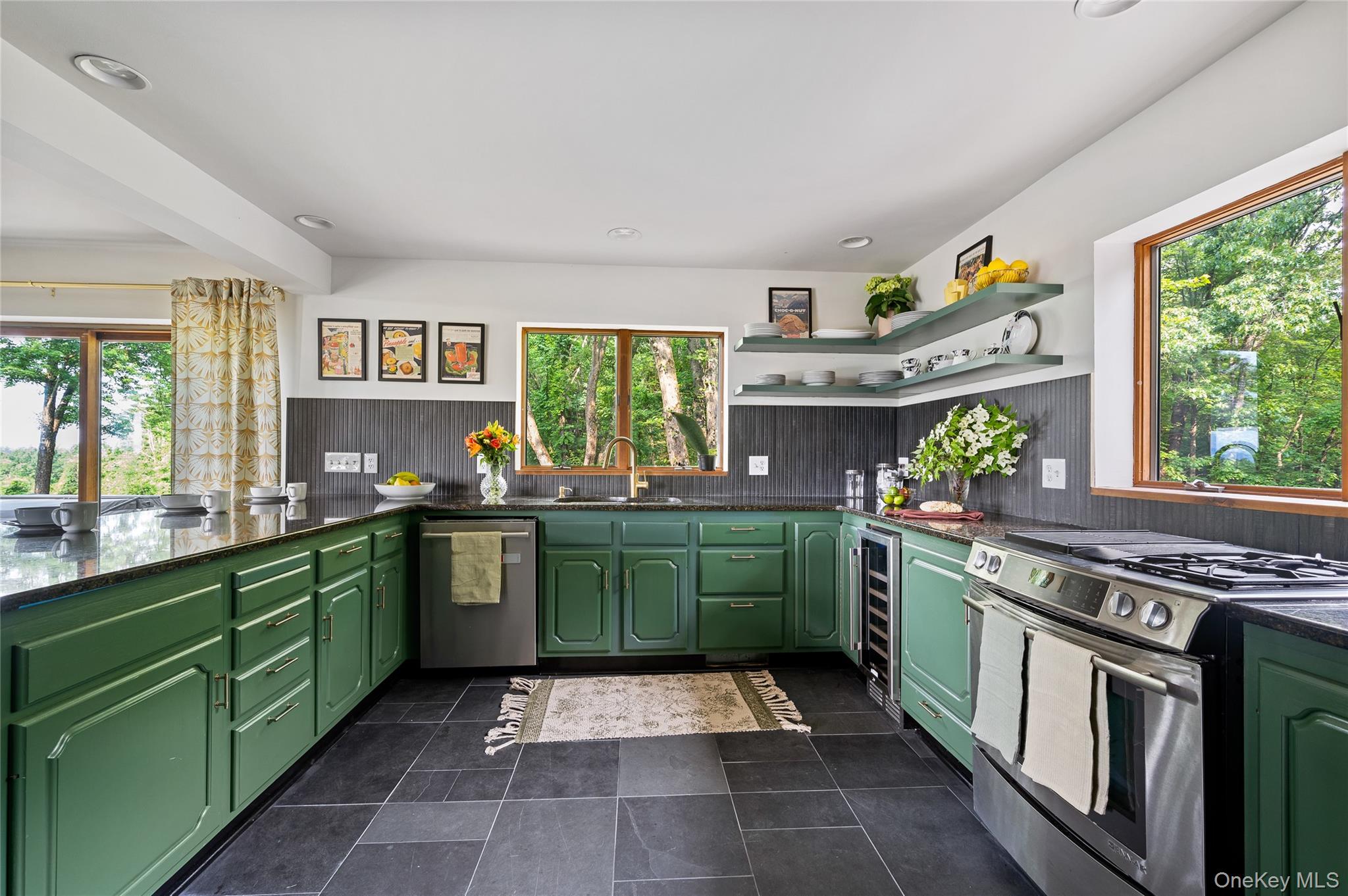 #16 photo, 407 Boulevard, Kingston , NY 12401