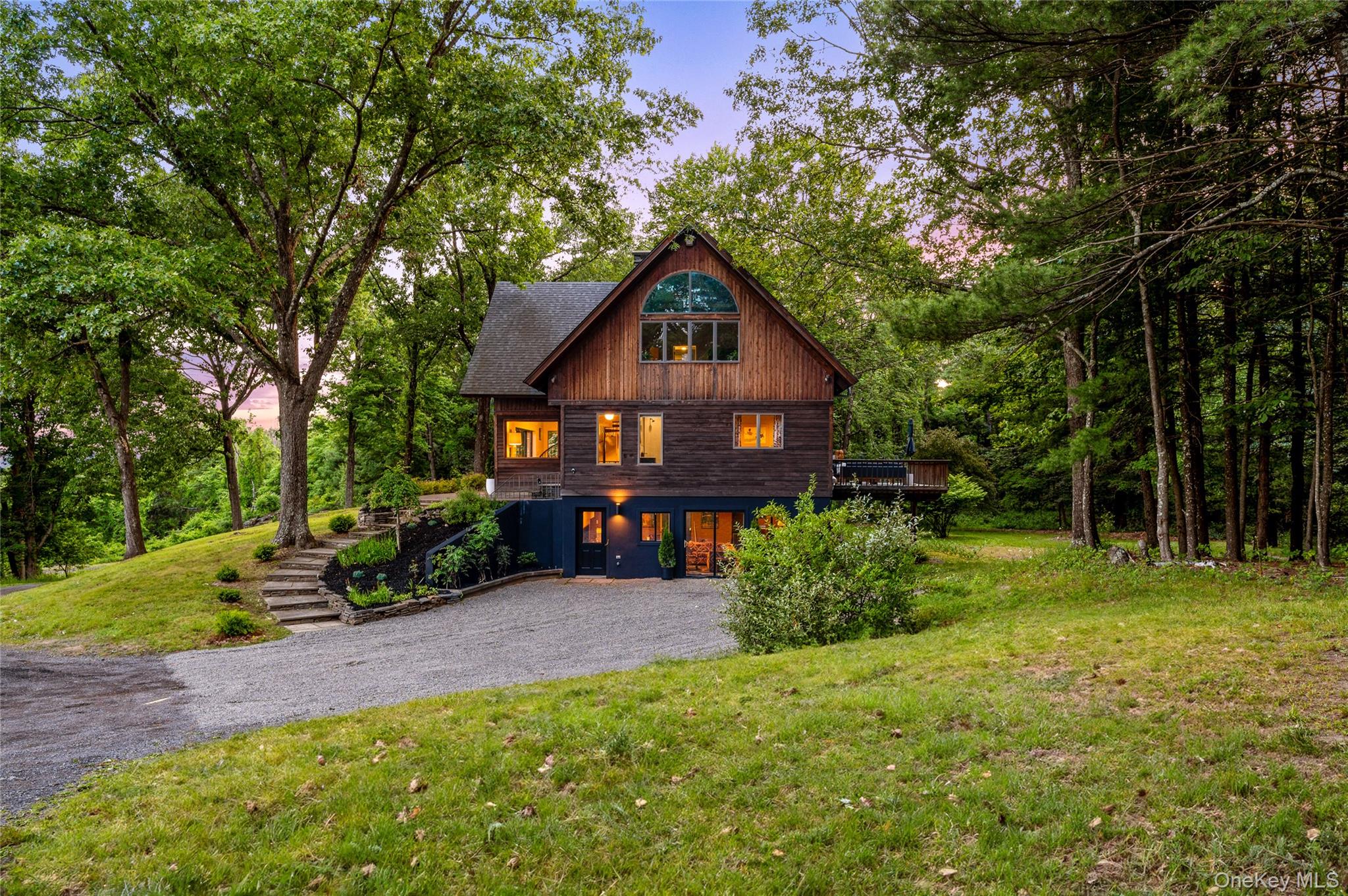 #4 photo, 407 Boulevard, Kingston , NY 12401