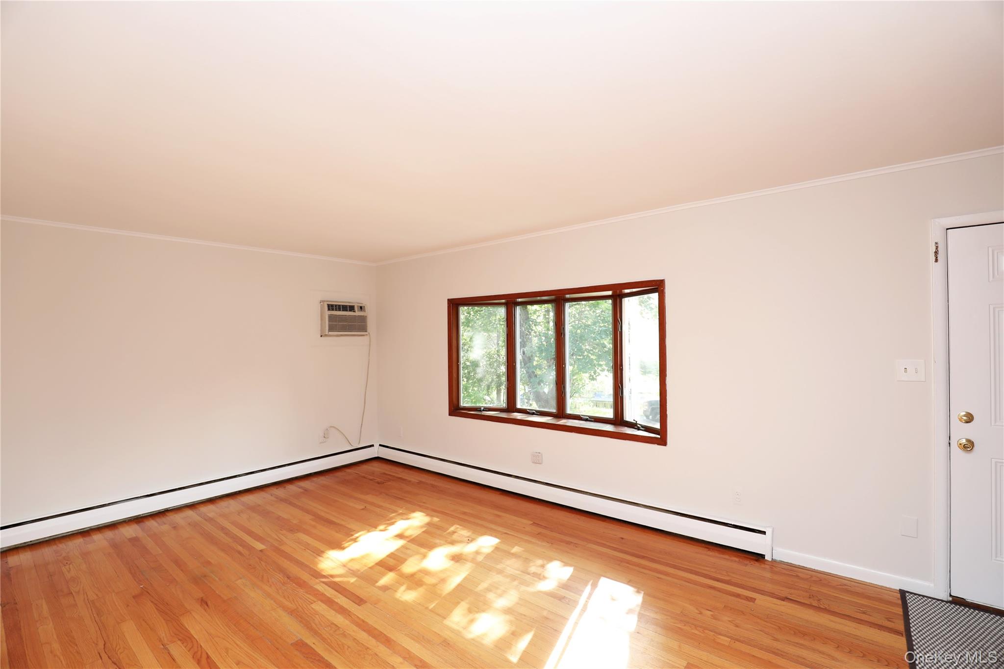 #10 photo, 17-21 Cedar Drive, Lake Katrine , NY 12449