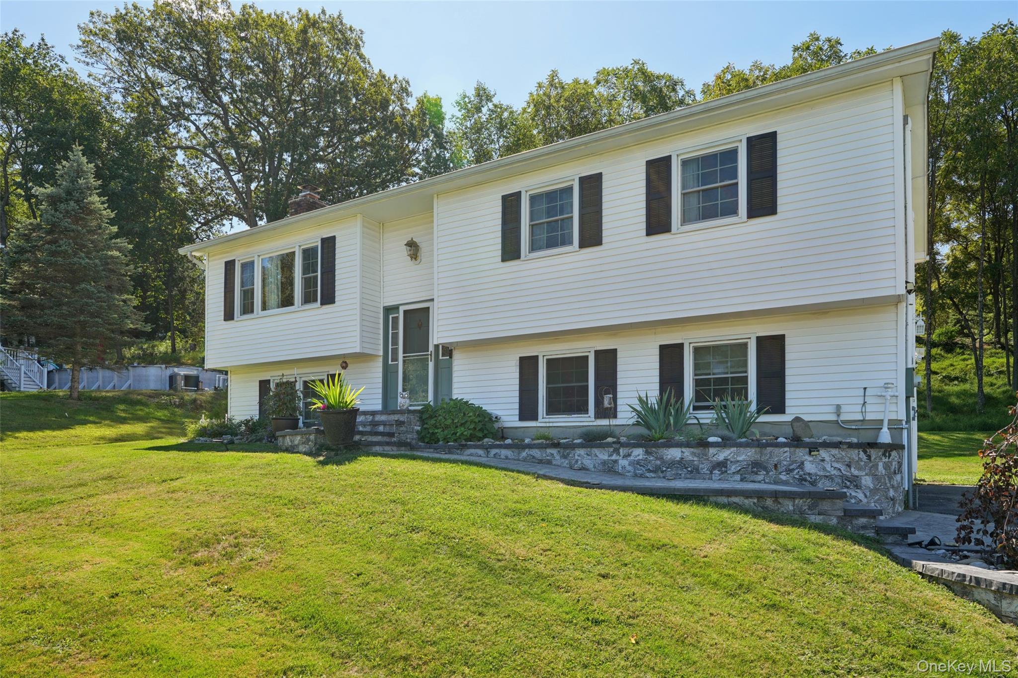 #1 photo, 12 Sturr Lane, Florida , NY 10921