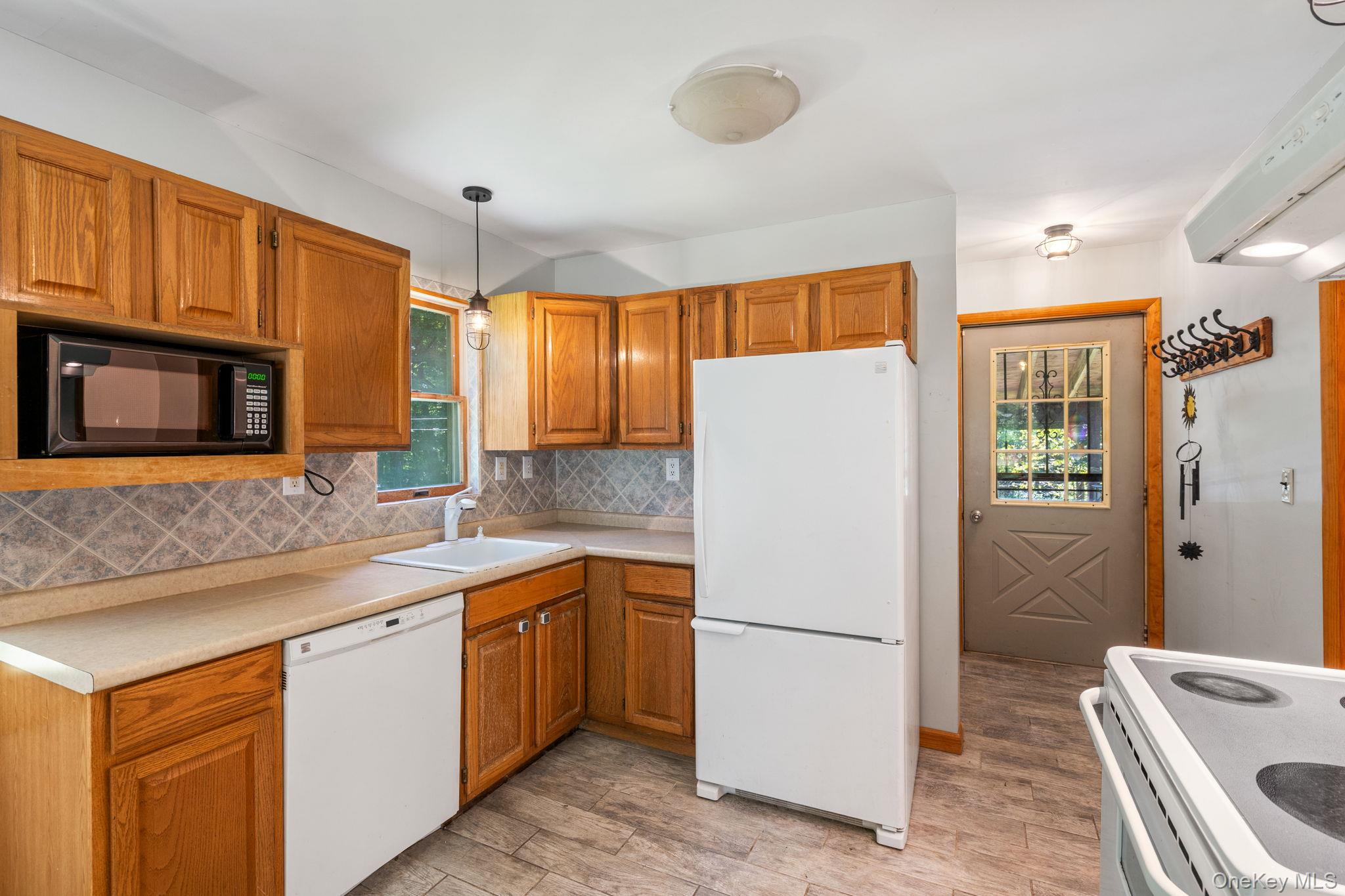 #11 photo, 579 State Route 55, Napanoch , NY 12458