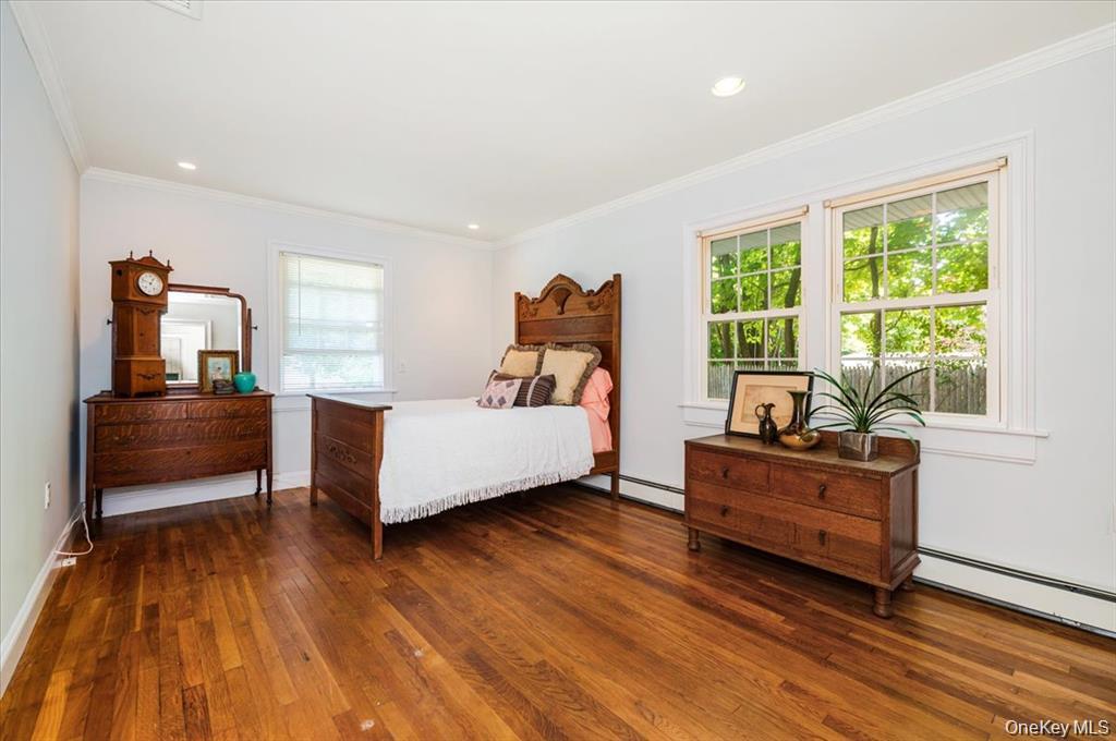 #15 photo, 237 Oakwood Road, Huntington , NY 11743