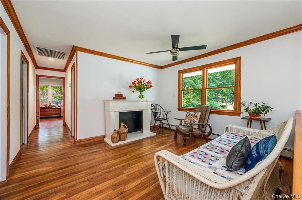 #6 photo, 237 Oakwood Road, Huntington , NY 11743