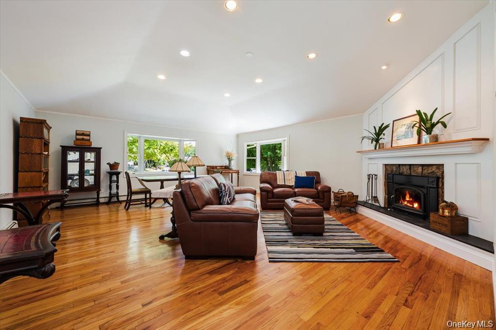 #8 photo, 237 Oakwood Road, Huntington , NY 11743