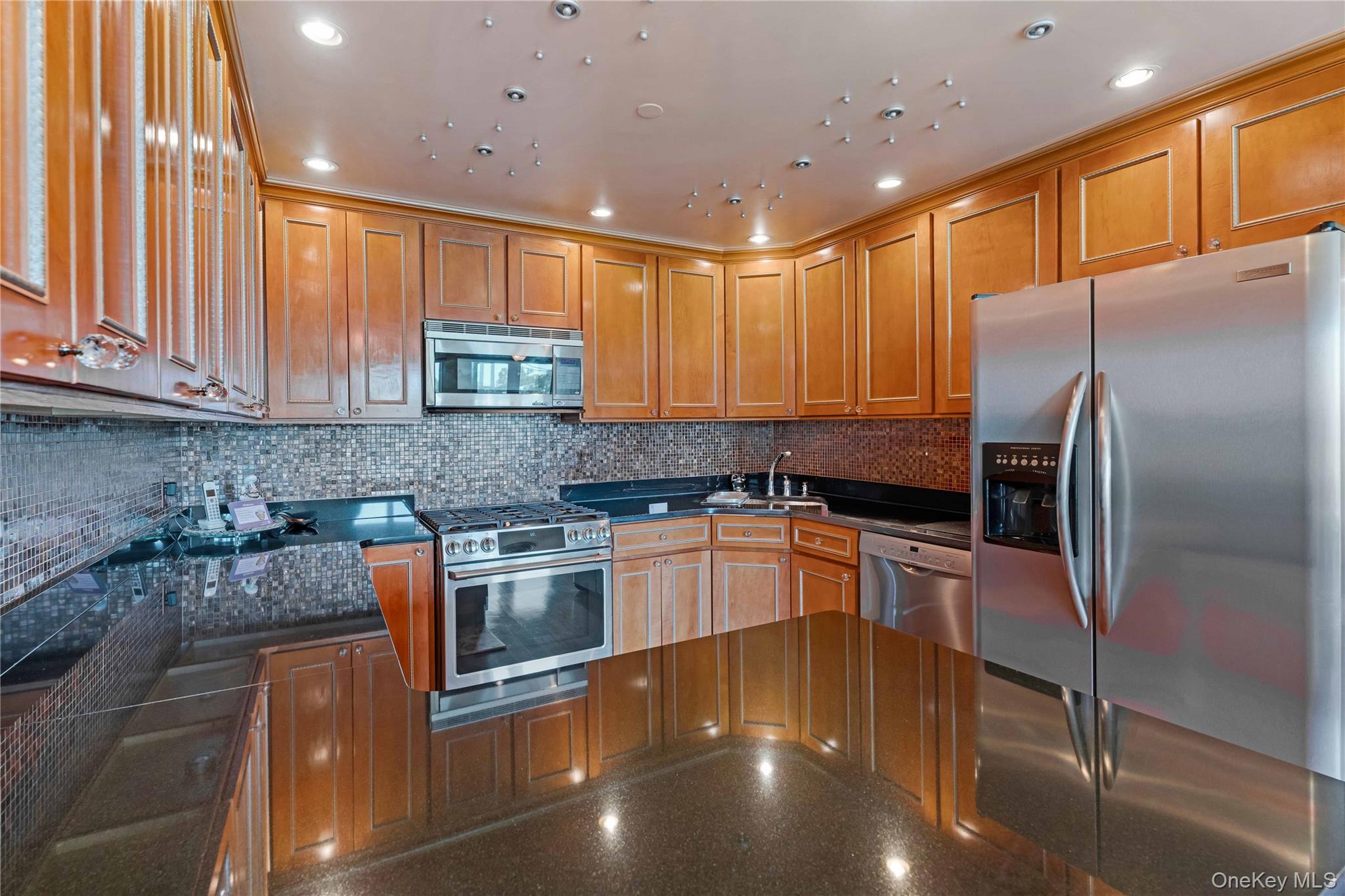 #4 photo, 9935 Shore Road, Brooklyn , NY 11209