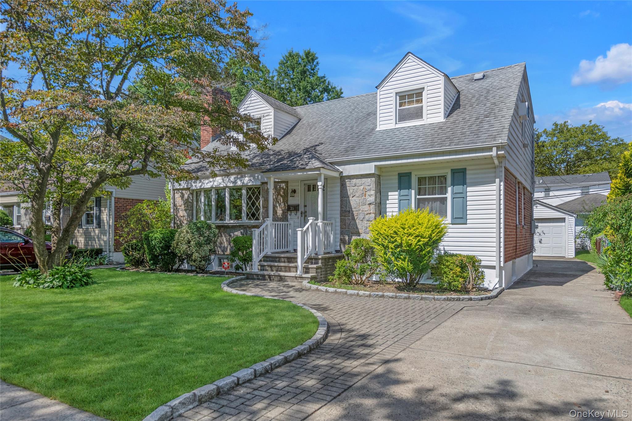 #1 photo, 35 Kingston Street, 長島 New Hyde Park , NY 11040