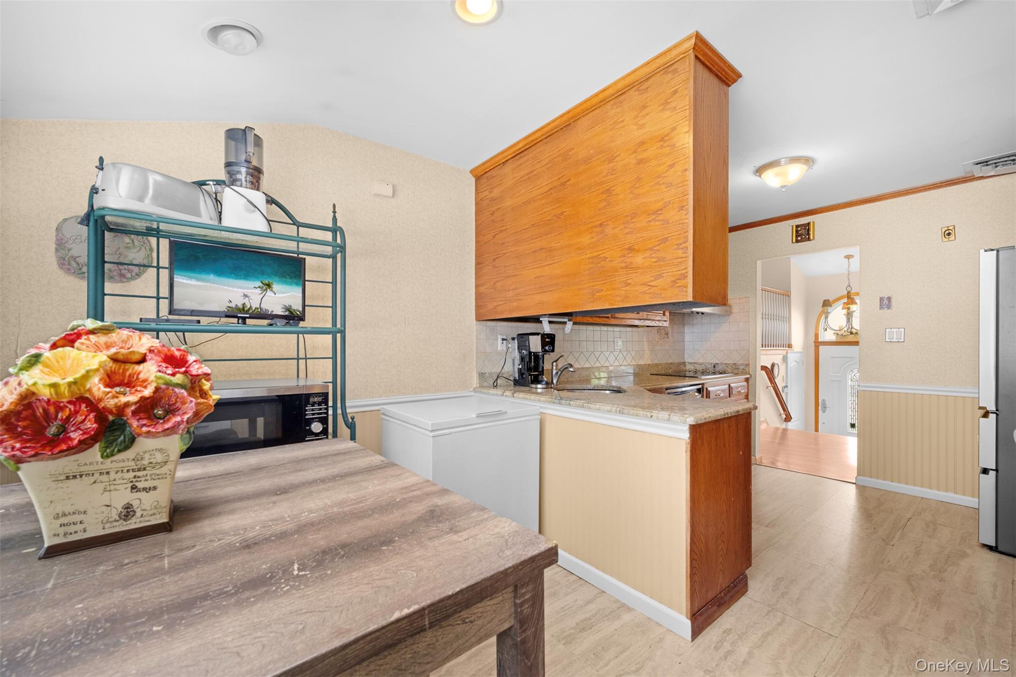 #10 photo, 7 Maxwell Drive, Westbury , NY 11590