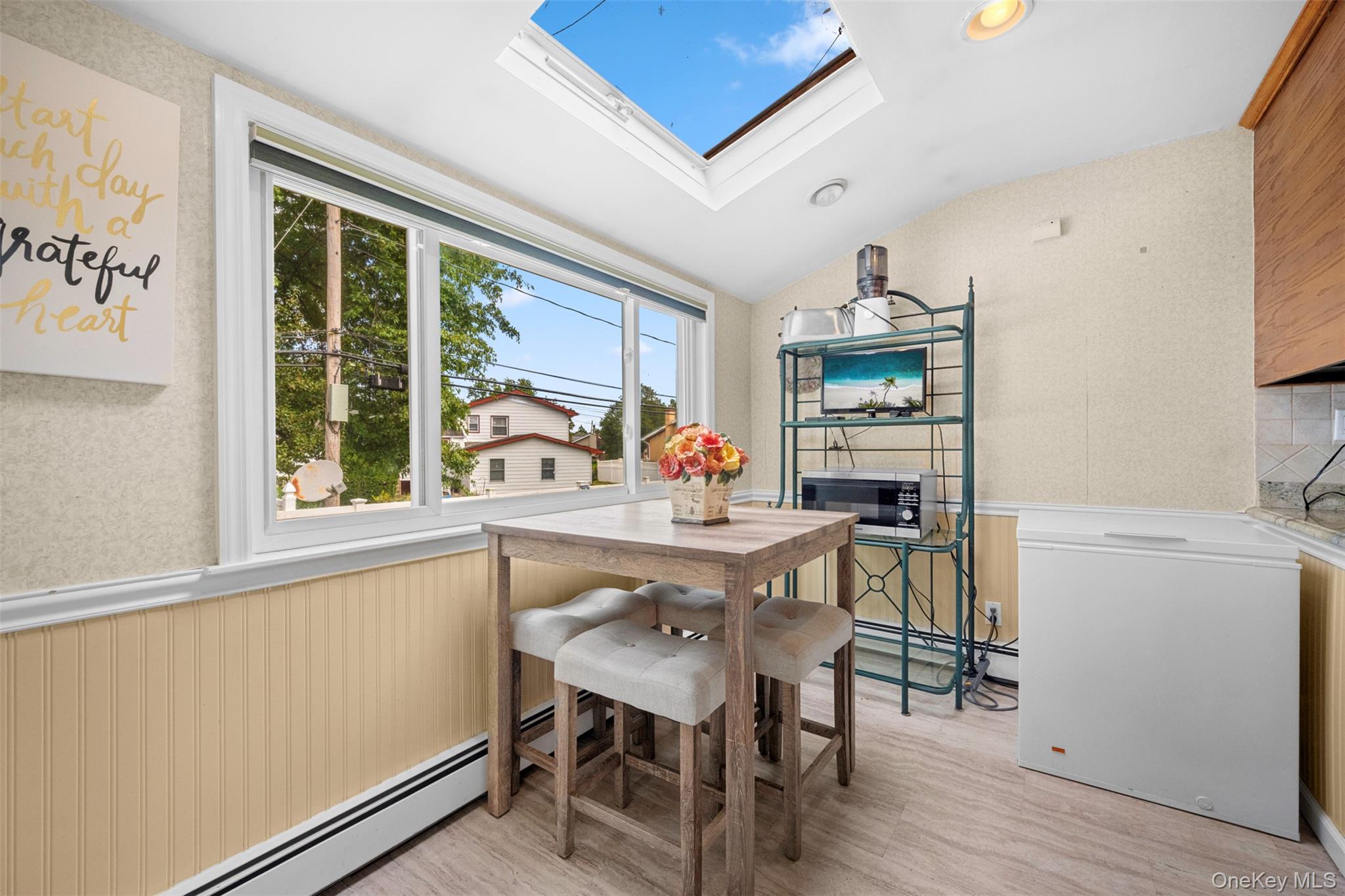 #11 photo, 7 Maxwell Drive, Westbury , NY 11590