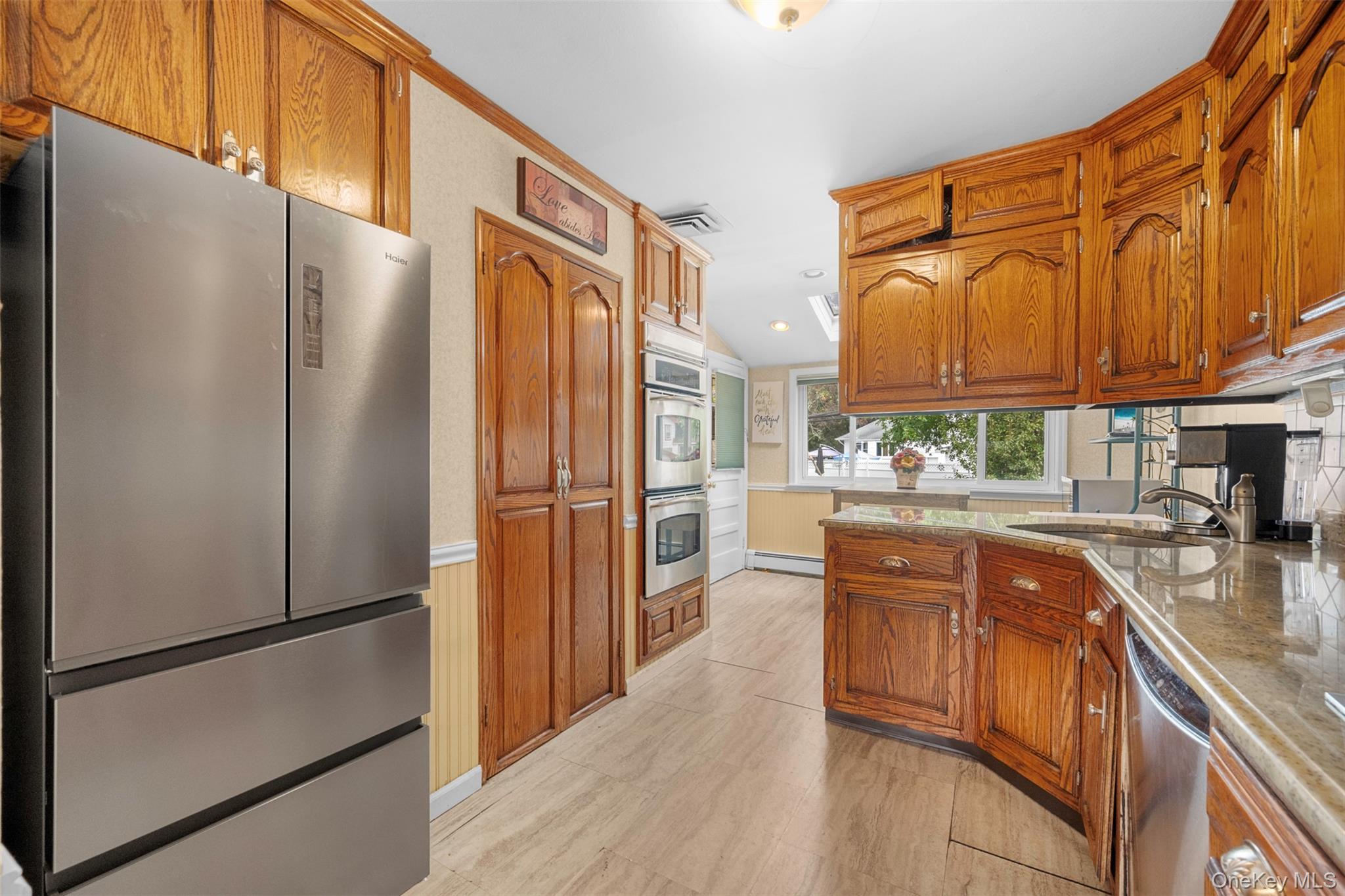 #7 photo, 7 Maxwell Drive, Westbury , NY 11590