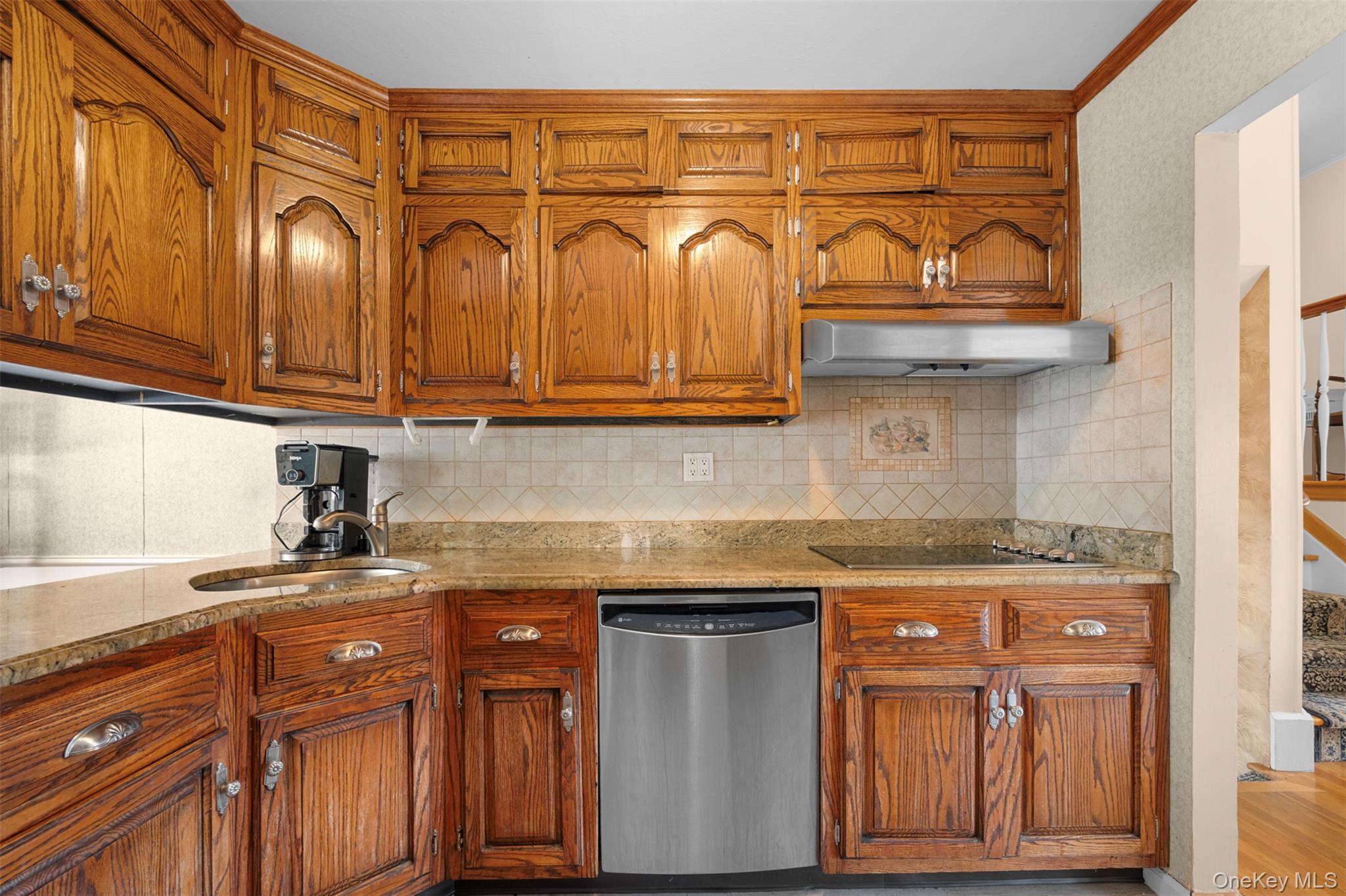 #8 photo, 7 Maxwell Drive, Westbury , NY 11590