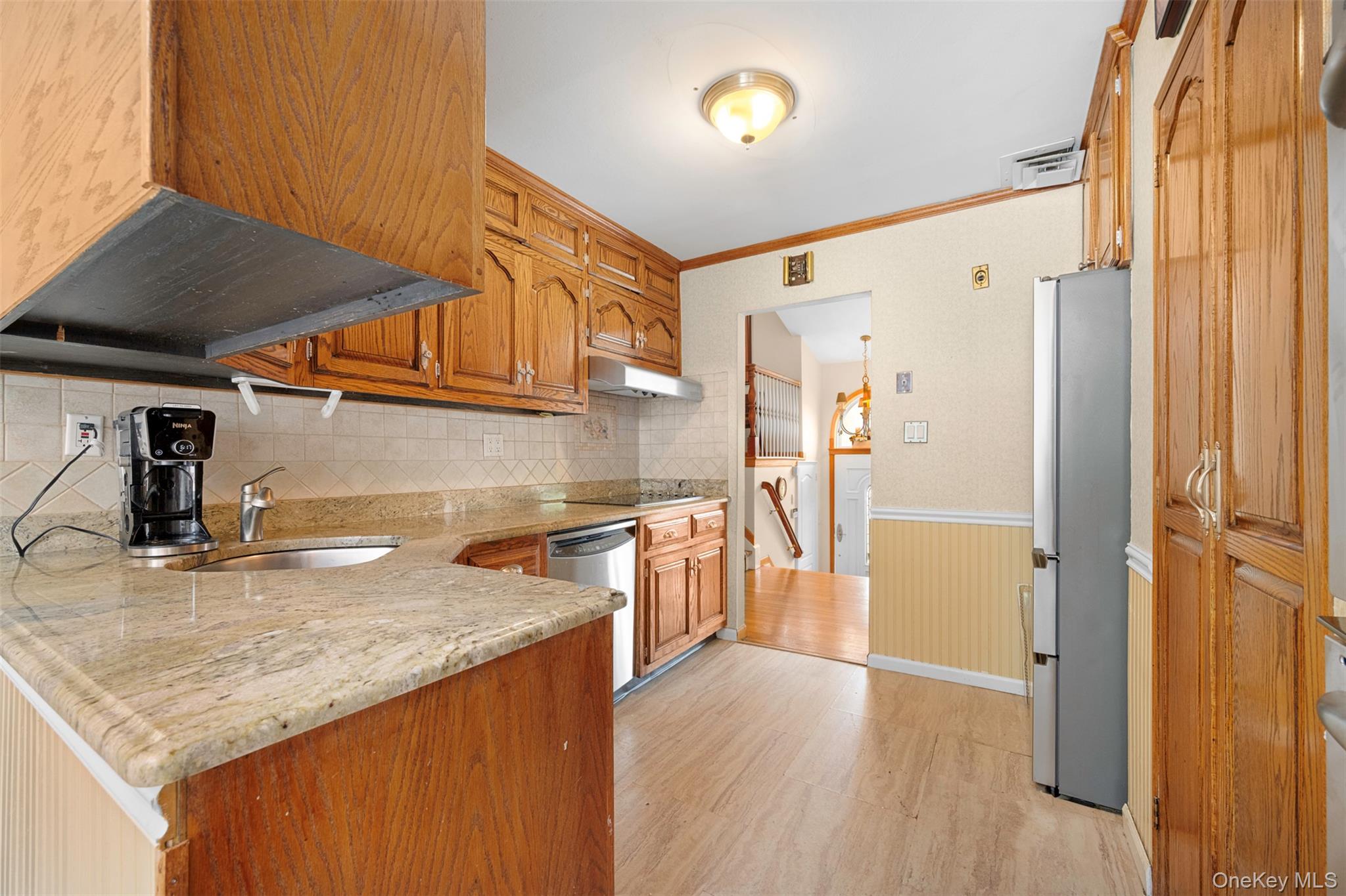 #9 photo, 7 Maxwell Drive, Westbury , NY 11590