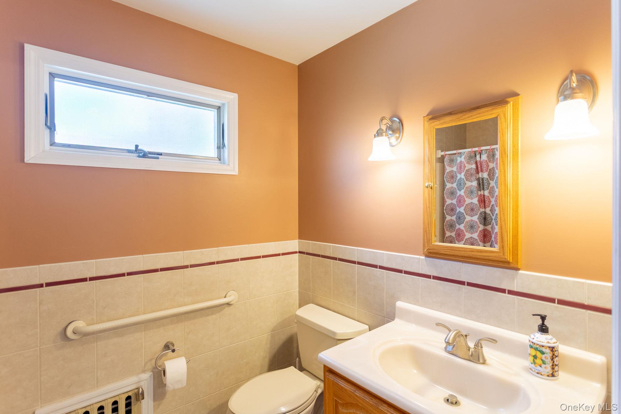 #8 photo, 80-54 210th Street, クイーンズ区 Hollis Hills , NY 11427