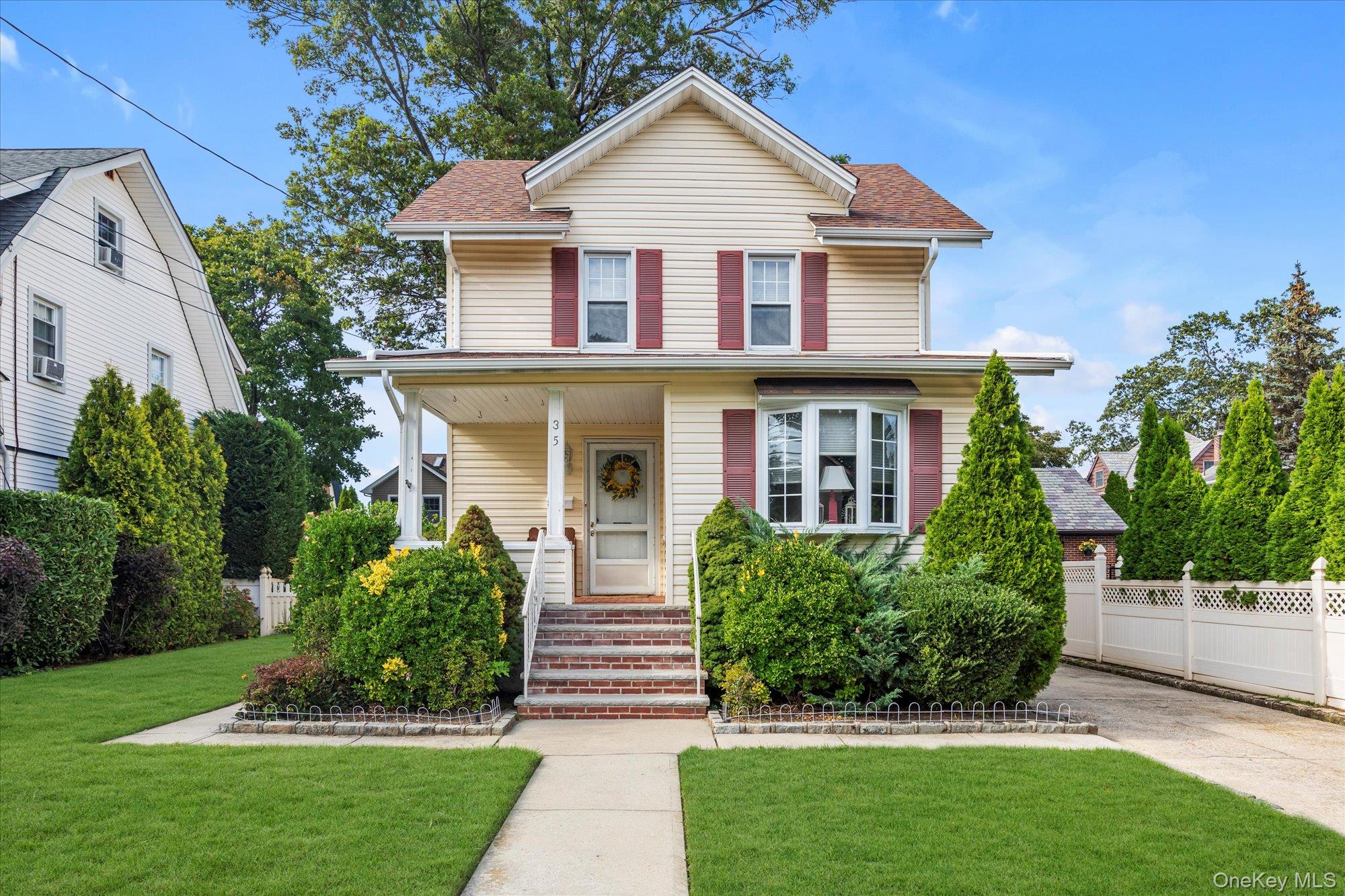 #1 photo, 35 Manor Road, 長島 Lynbrook , NY 11563