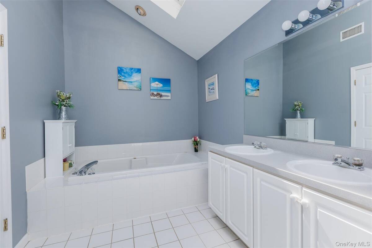 #21 photo, 22 Washington Avenue, Port Jefferson Station , NY 11776