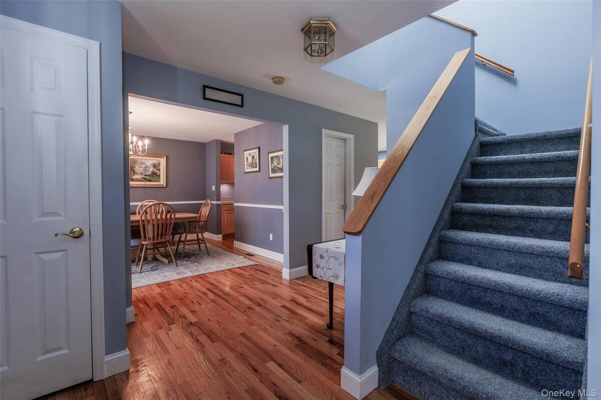 #4 photo, 22 Washington Avenue, Port Jefferson Station , NY 11776