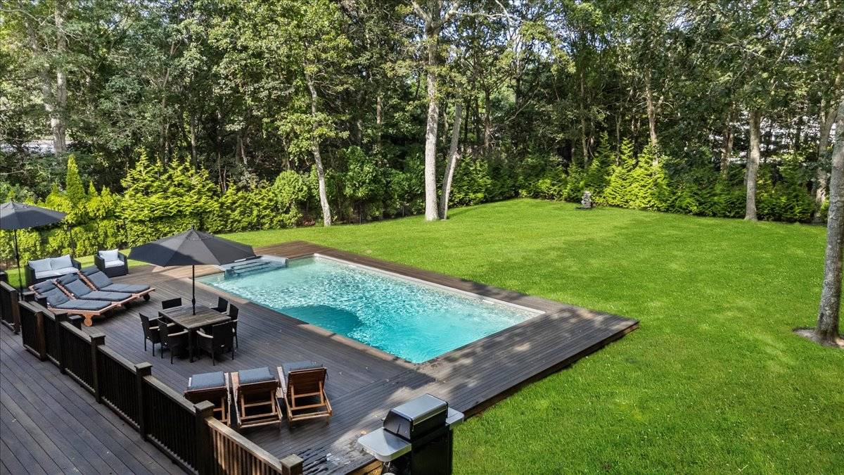 #47 photo, 22 WEST GATE RD, Wainscott , NY 11975