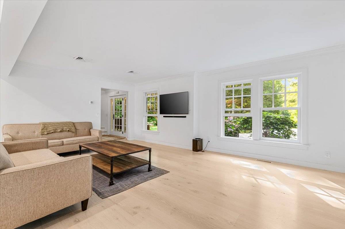 #9 photo, 22 WEST GATE RD, サフォーク郡 Wainscott , NY 11975