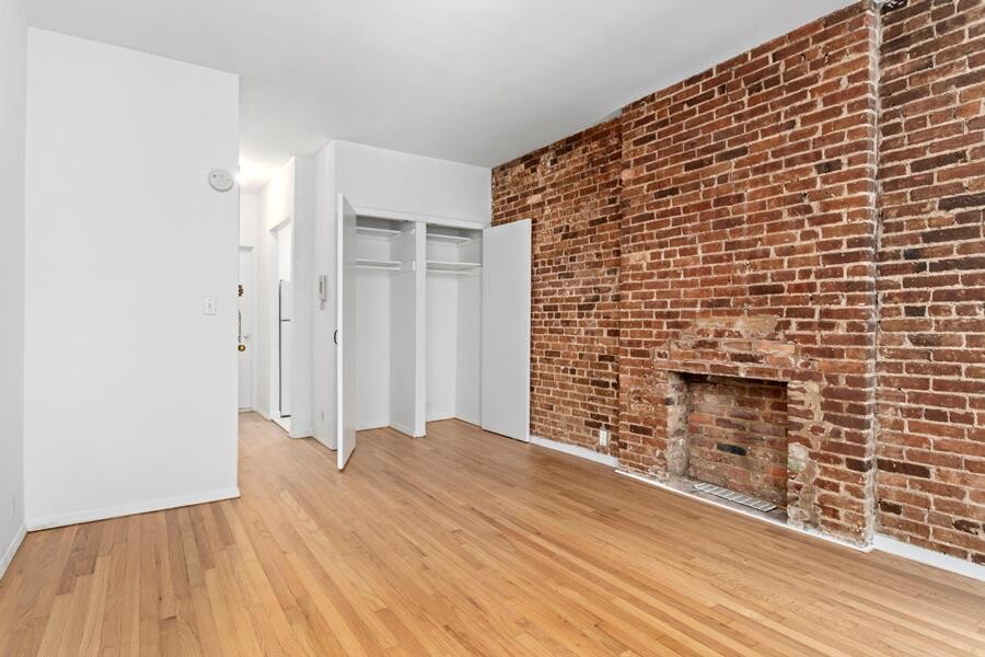 #2 photo, New York City, マンハッタン Yorkville , NY 10028