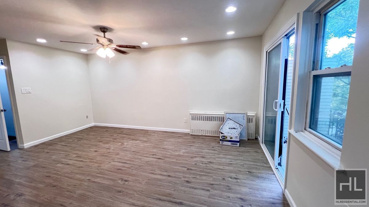 #2 photo, 2070 E 55th Street, ブルックリン区 Mill Basin , NY 11234