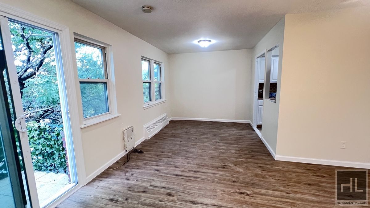 #3 photo, 2070 E 55th Street, ブルックリン区 Mill Basin , NY 11234