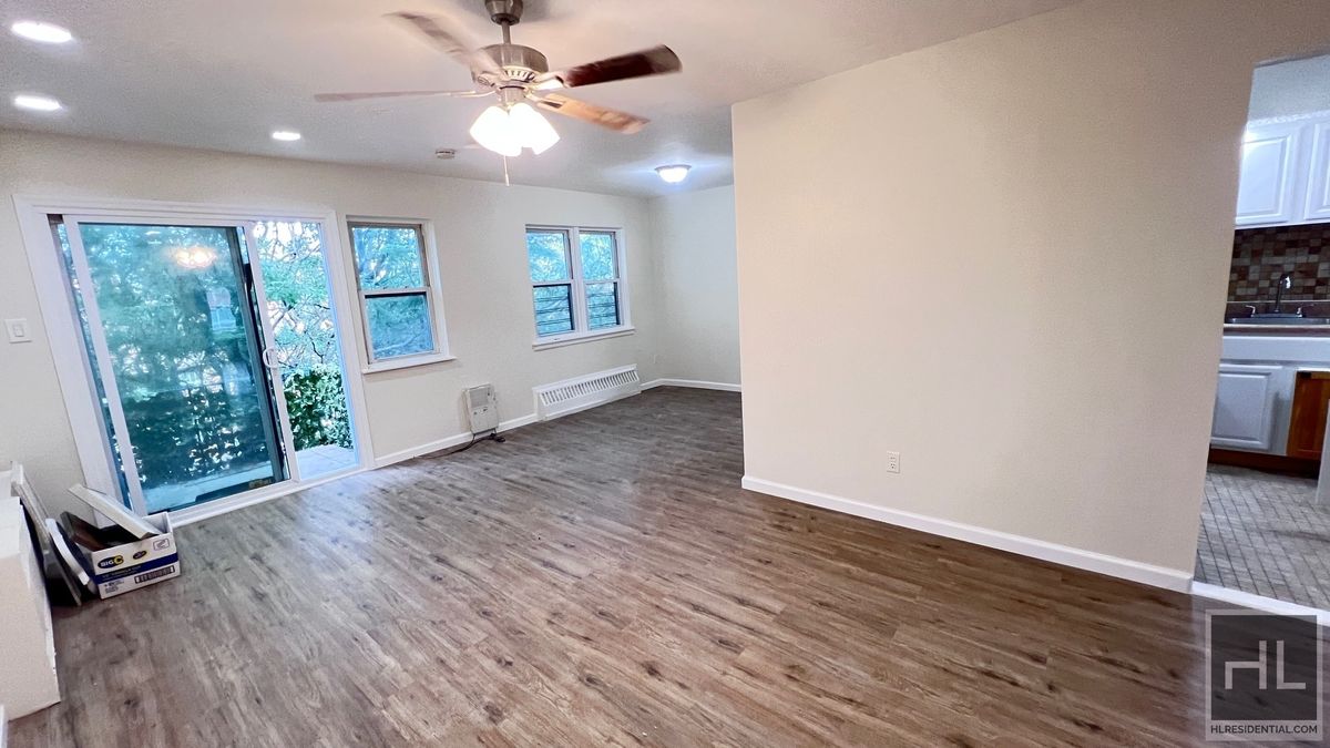 #4 photo, 2070 E 55th Street, ブルックリン区 Mill Basin , NY 11234