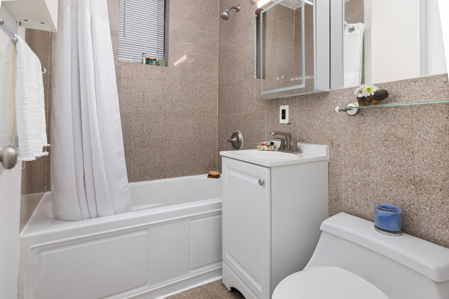 #6 photo, 320 E 35TH Street, マンハッタン Murray Hill , NY 10016