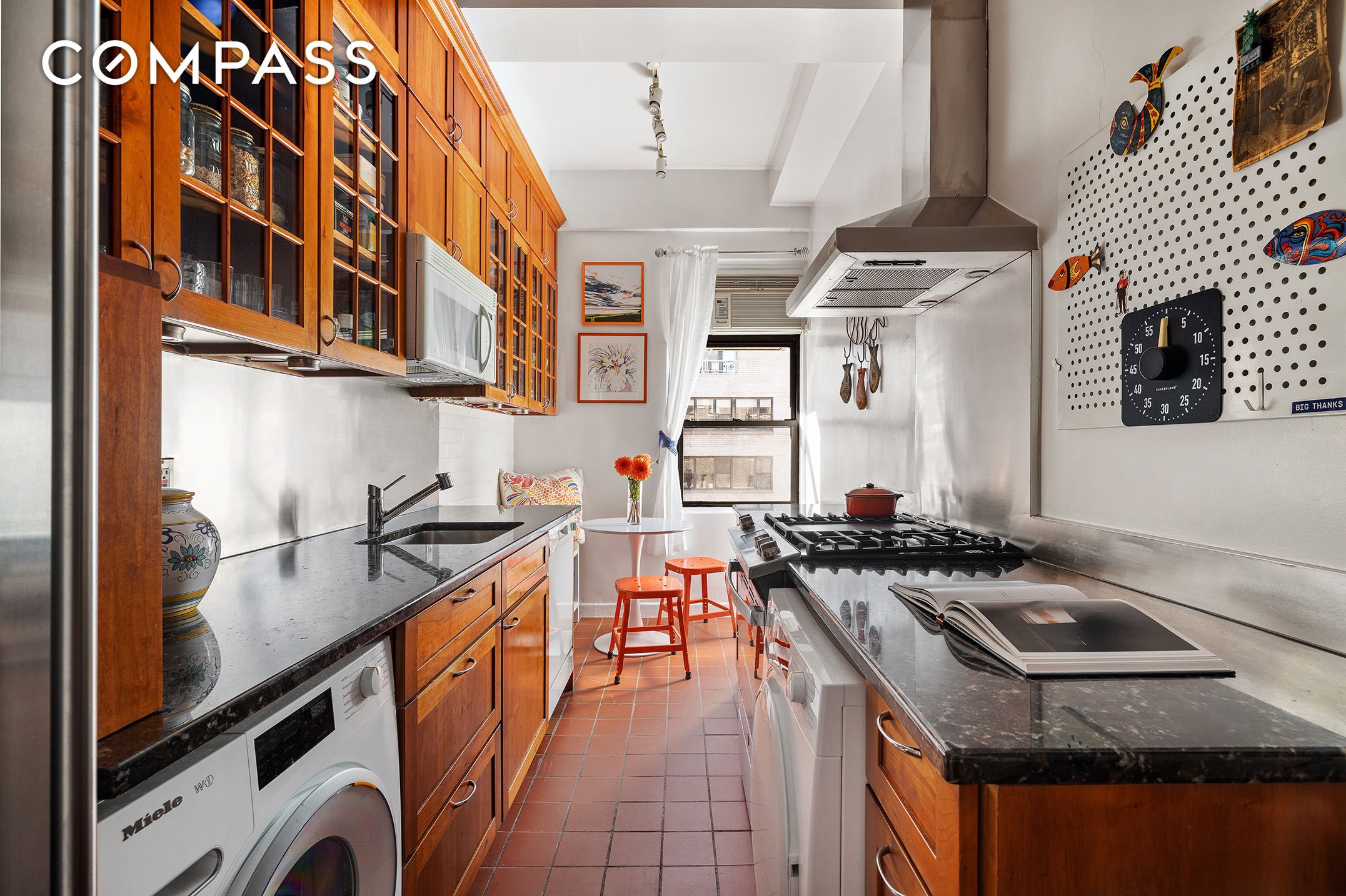 #8 photo, 1349 Lexington Avenue, マンハッタン Upper East Side , NY 10128