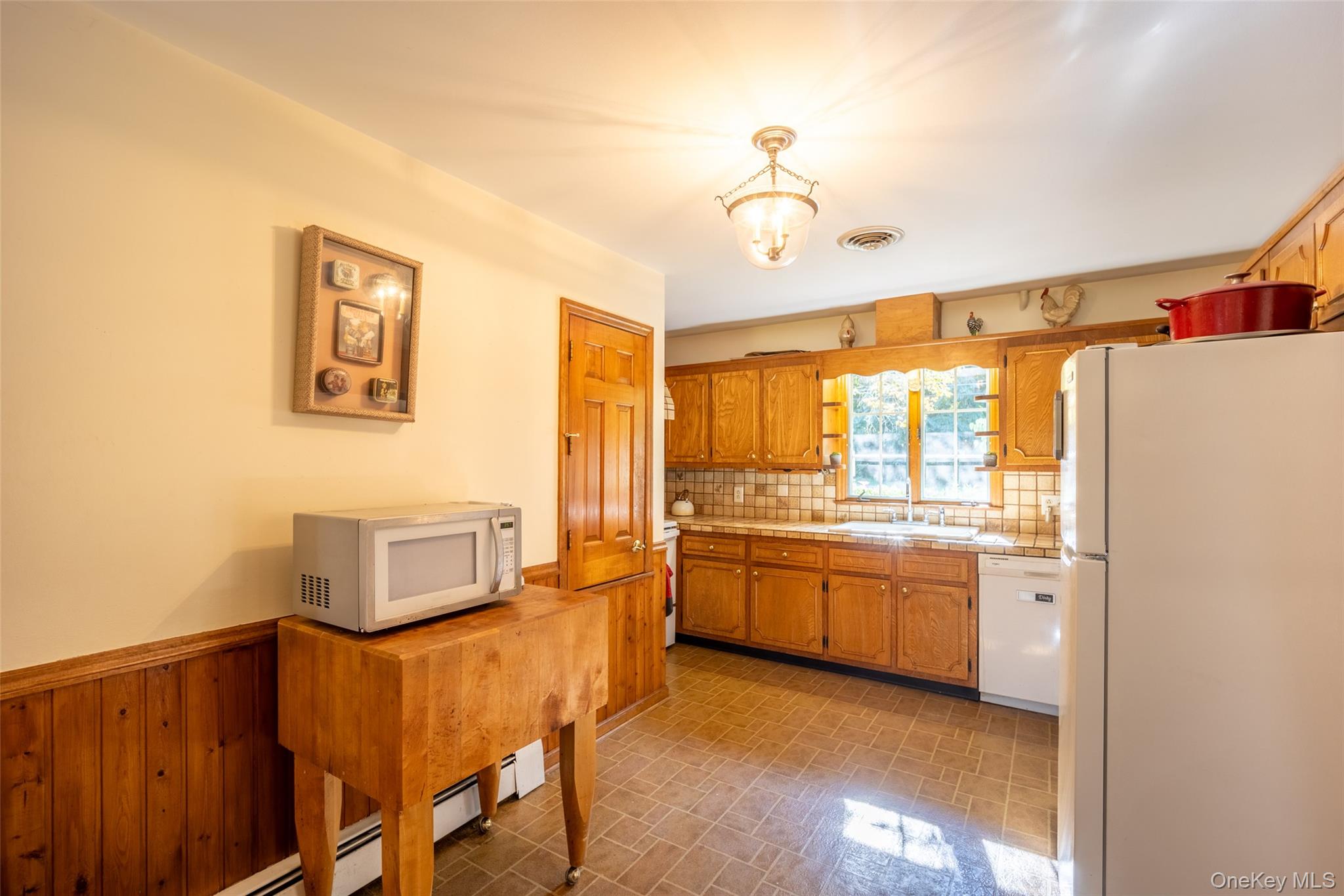 #11 photo, 102 Stream Lane, Pleasant Valley , NY 12569