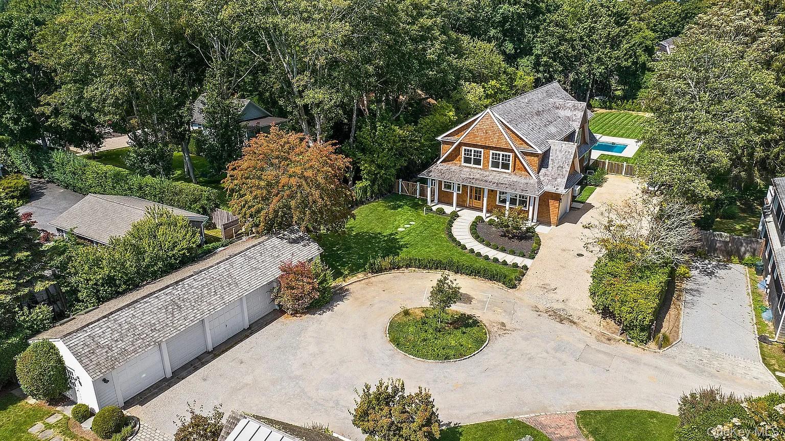 #4 photo, 69 Halsey Street, サフォーク郡 Southampton , NY 11968