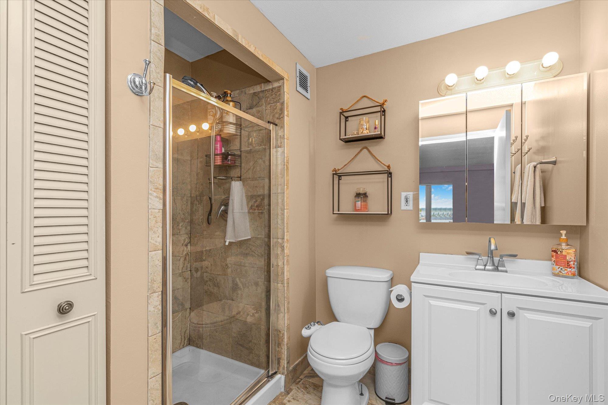 #12 photo, 235 W Park Avenue, ナッソー郡 Long Beach , NY 11561