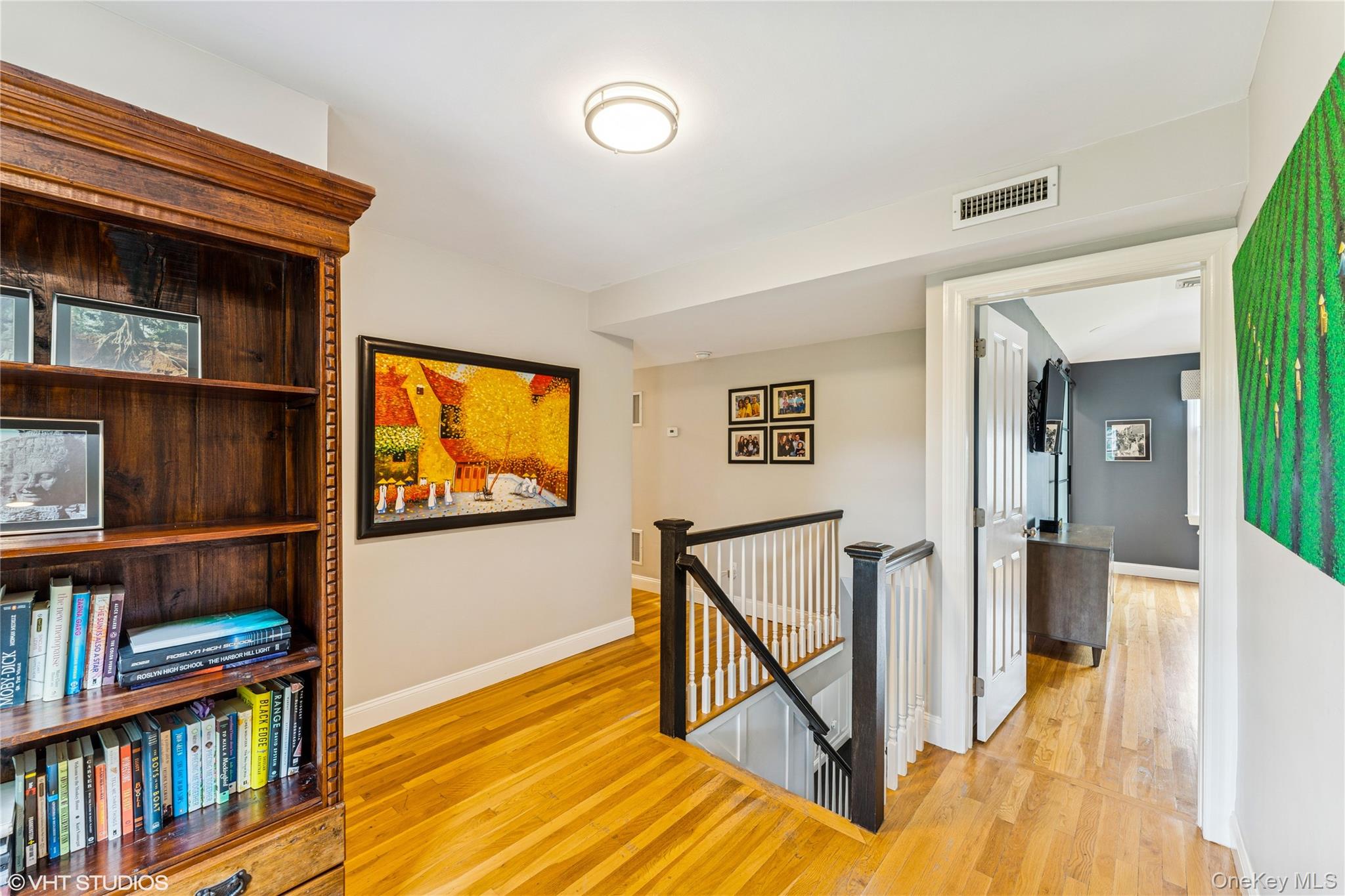 #19 photo, 15 Flamingo Road, नासाउ काउंटी East Hills , NY 11576