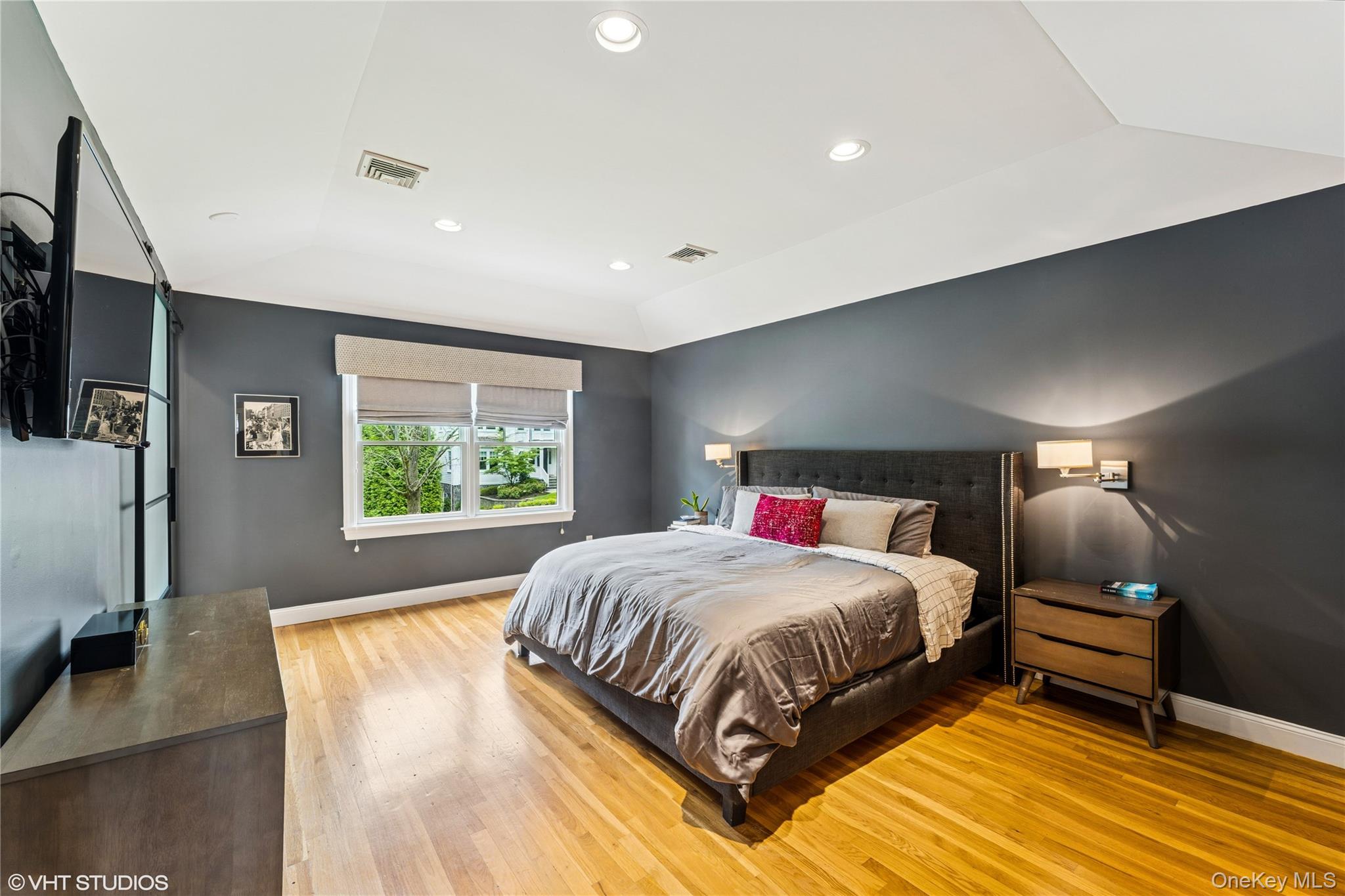 #20 photo, 15 Flamingo Road, नासाउ काउंटी East Hills , NY 11576