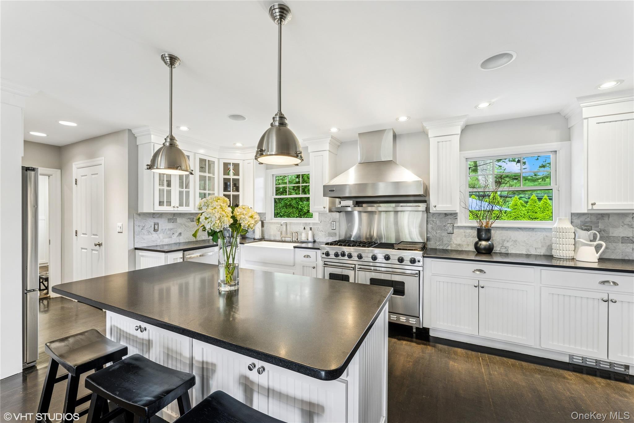 #4 photo, 15 Flamingo Road, नासाउ काउंटी East Hills , NY 11576