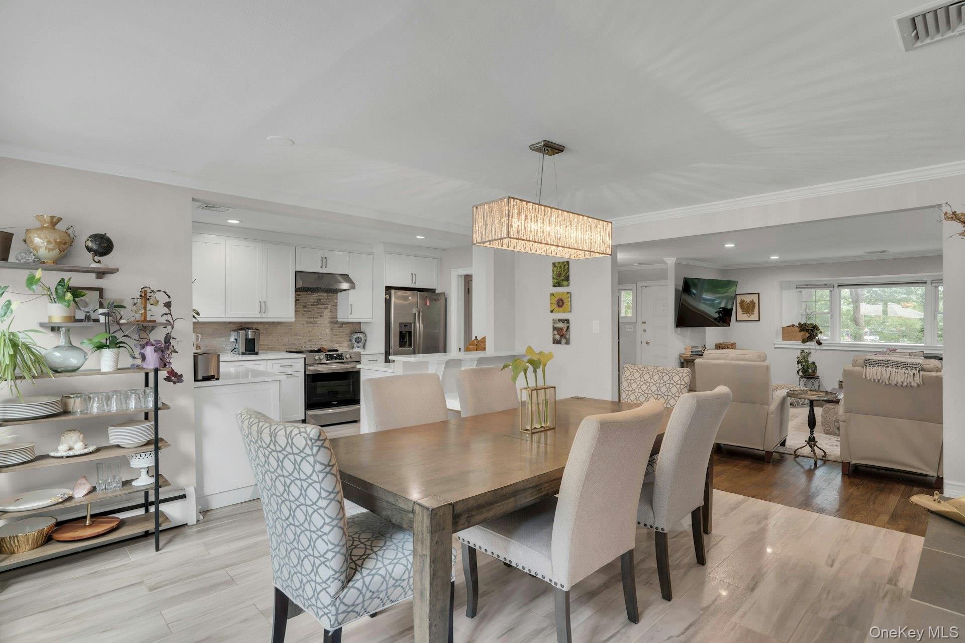 #14 photo, 169 Dix Hills Road, Dix Hills , NY 11746