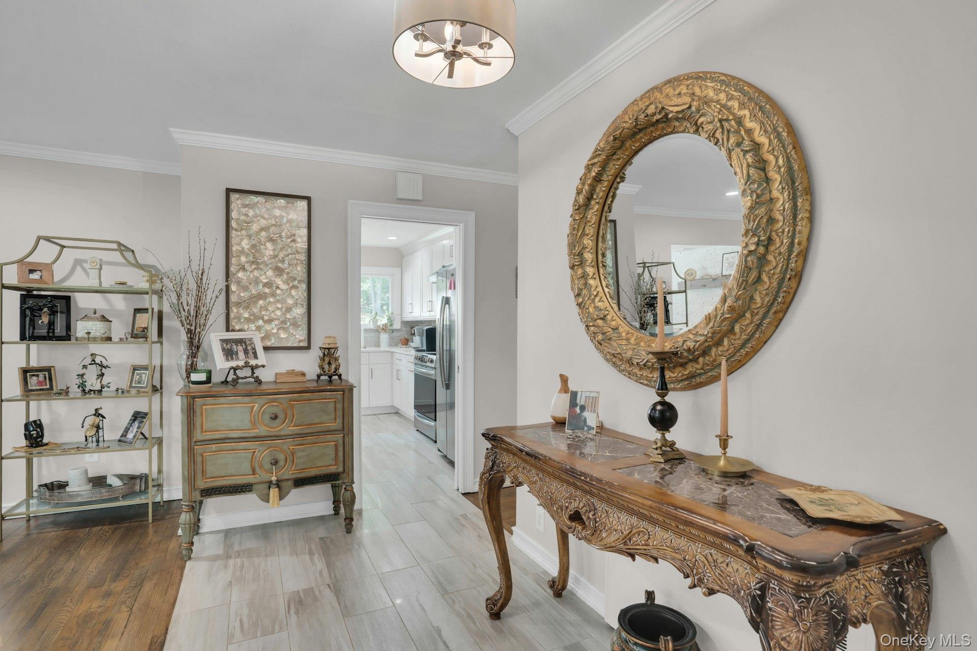 #5 photo, 169 Dix Hills Road, Dix Hills , NY 11746