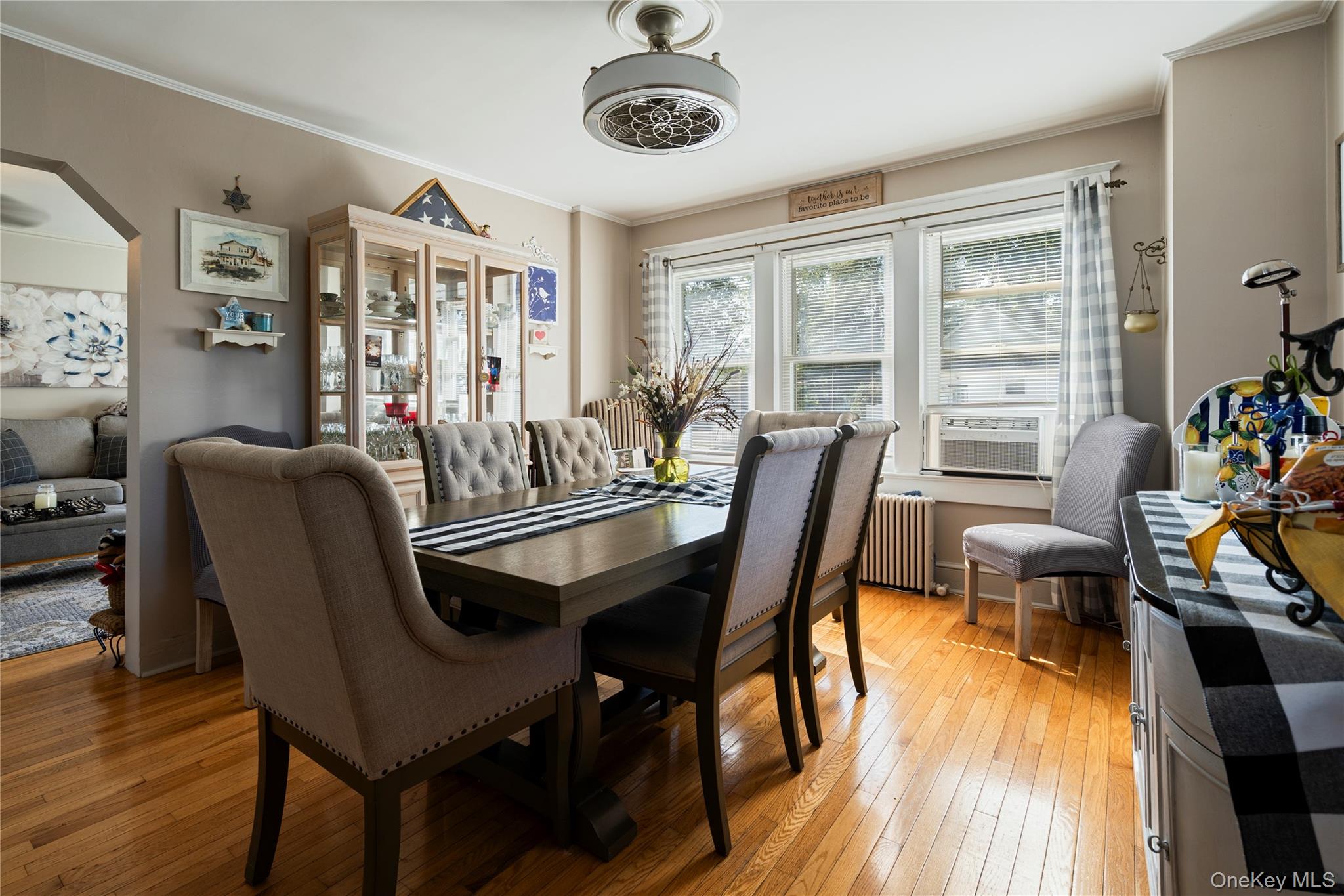 #4 photo, 197 S 4th Street, Lindenhurst , NY 11757