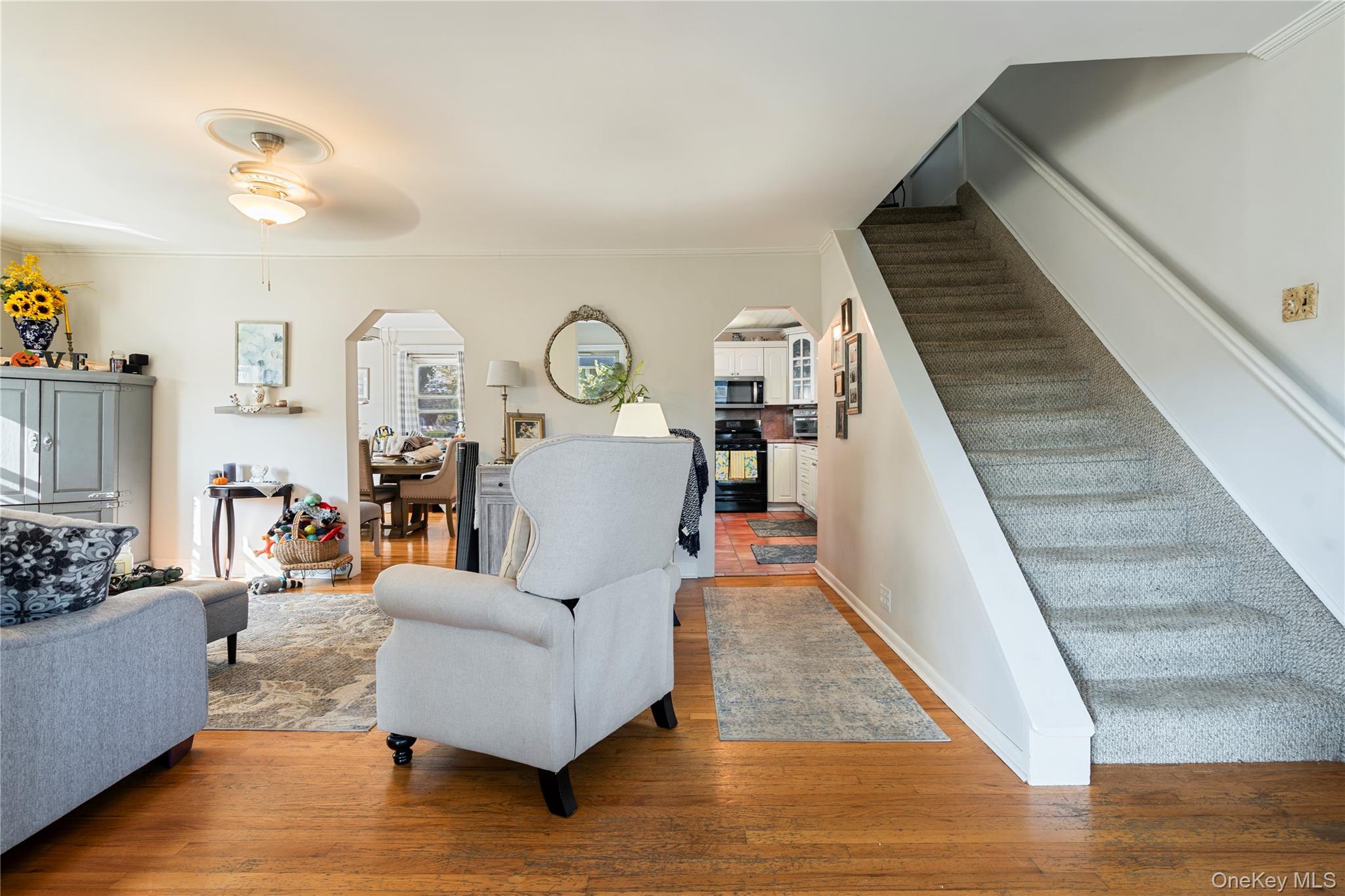 #6 photo, 197 S 4th Street, Lindenhurst , NY 11757