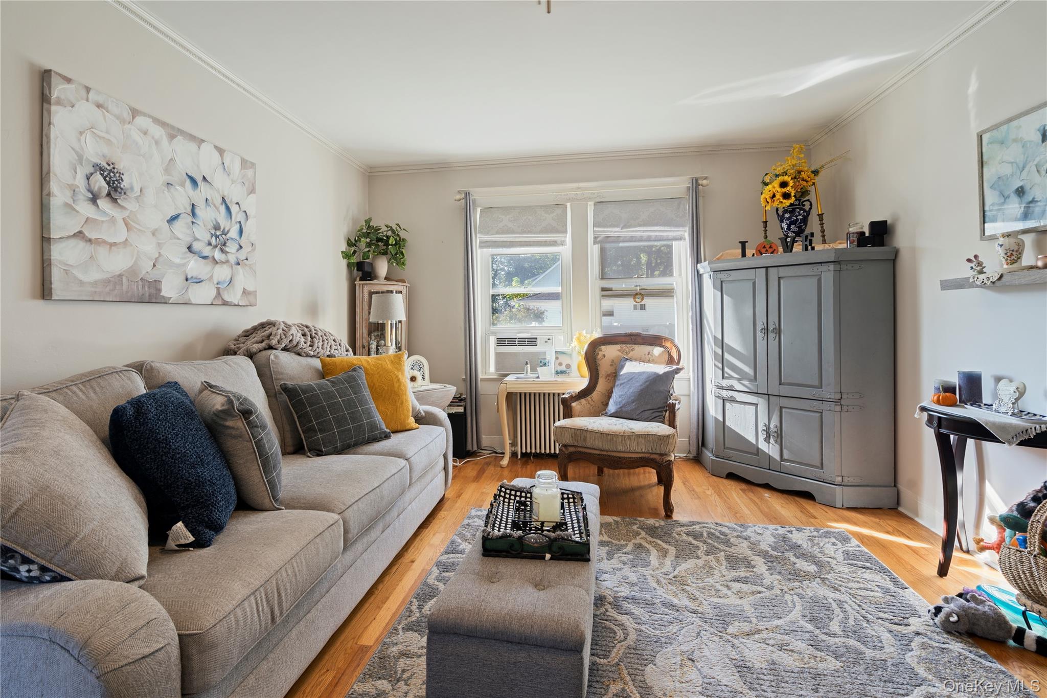 #7 photo, 197 S 4th Street, Lindenhurst , NY 11757