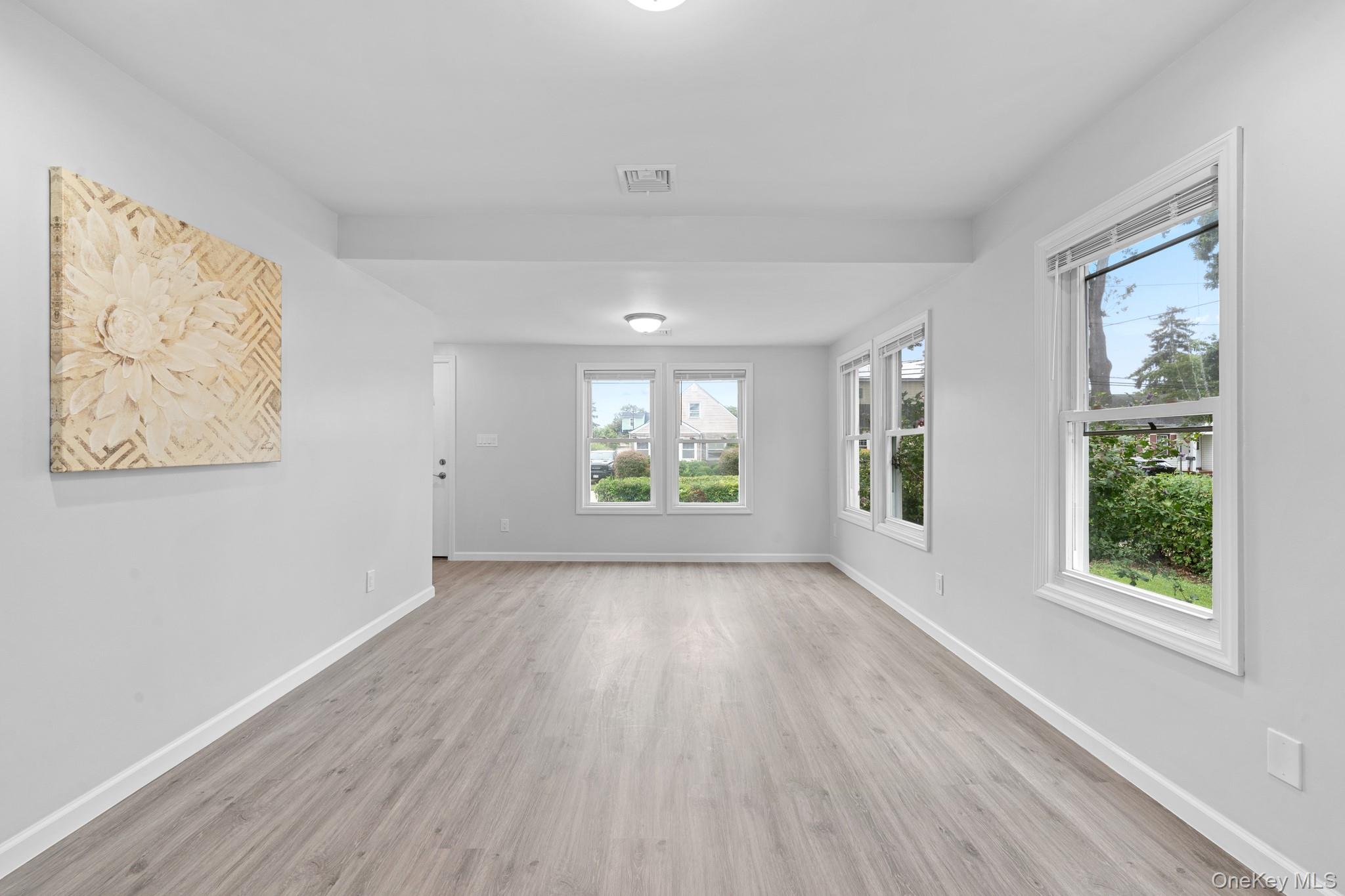 #5 photo, 549 Emerson Avenue, Baldwin , NY 11510