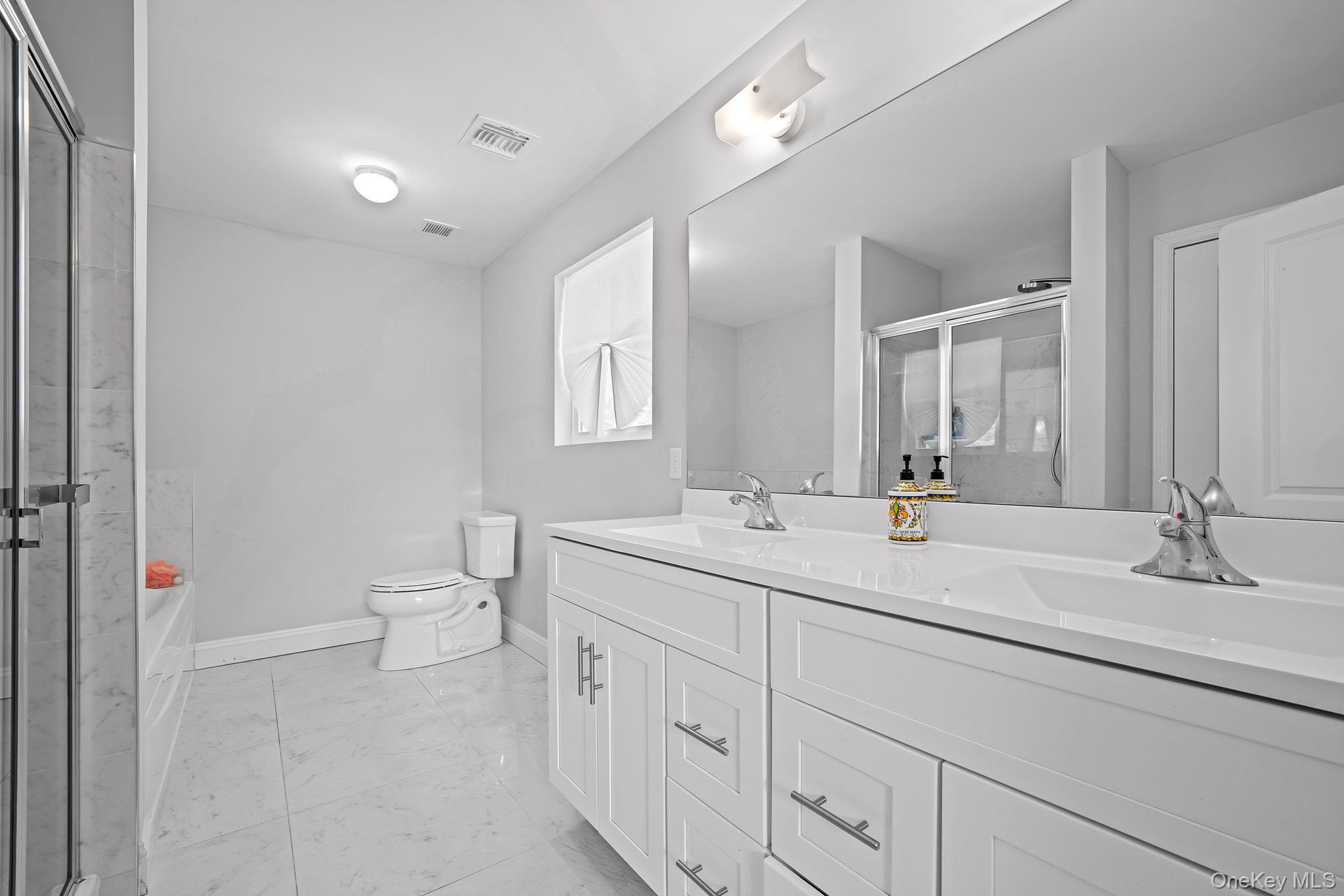 #15 photo, 164 Chestnut Street, Mount Sinai , NY 11766