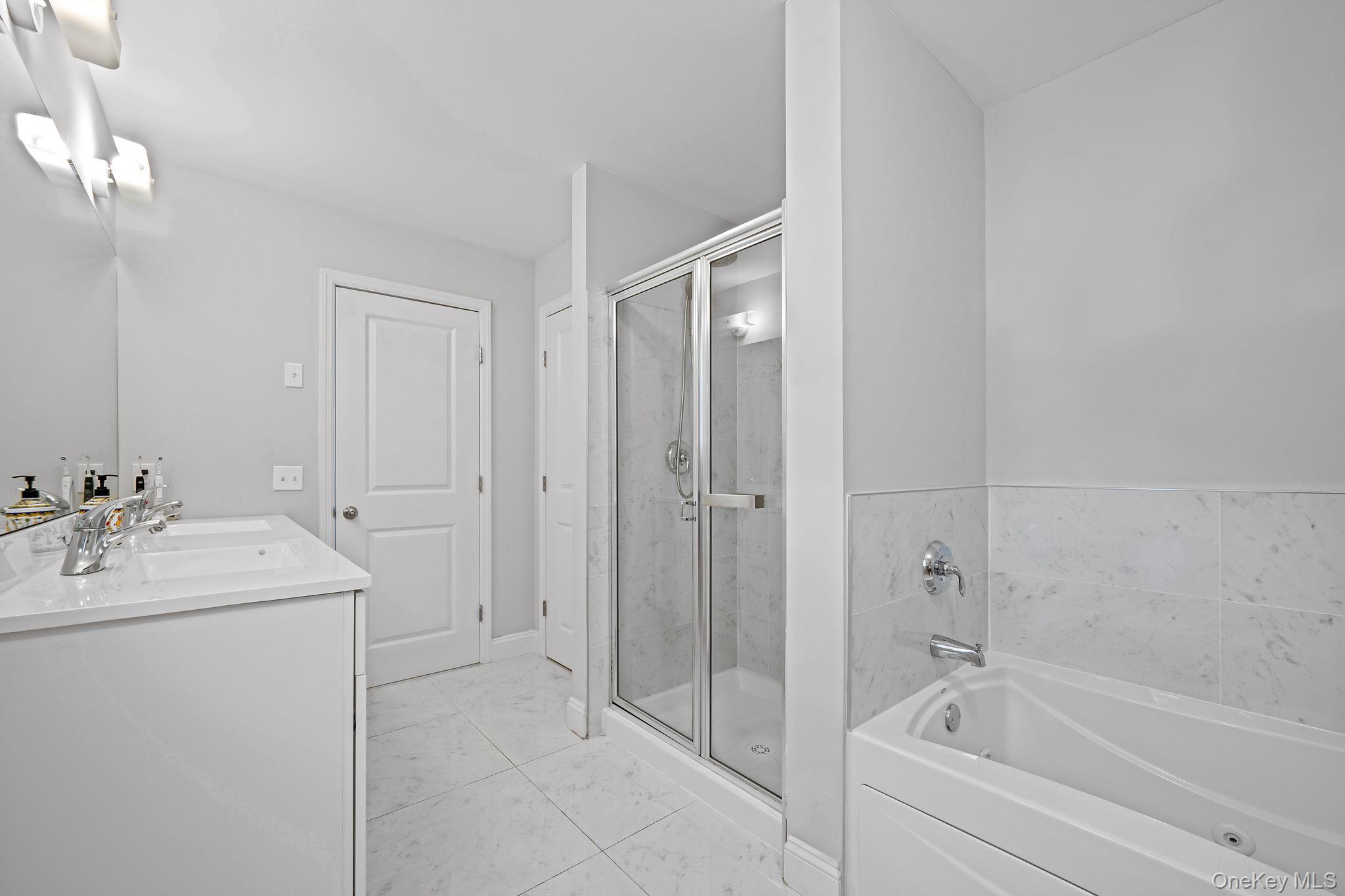 #16 photo, 164 Chestnut Street, Mount Sinai , NY 11766