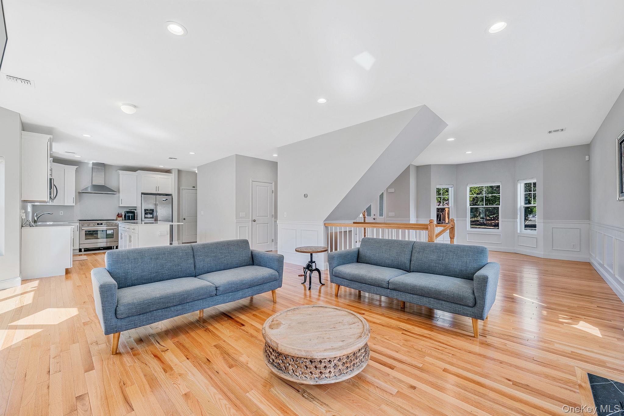 #7 photo, 164 Chestnut Street, Mount Sinai , NY 11766