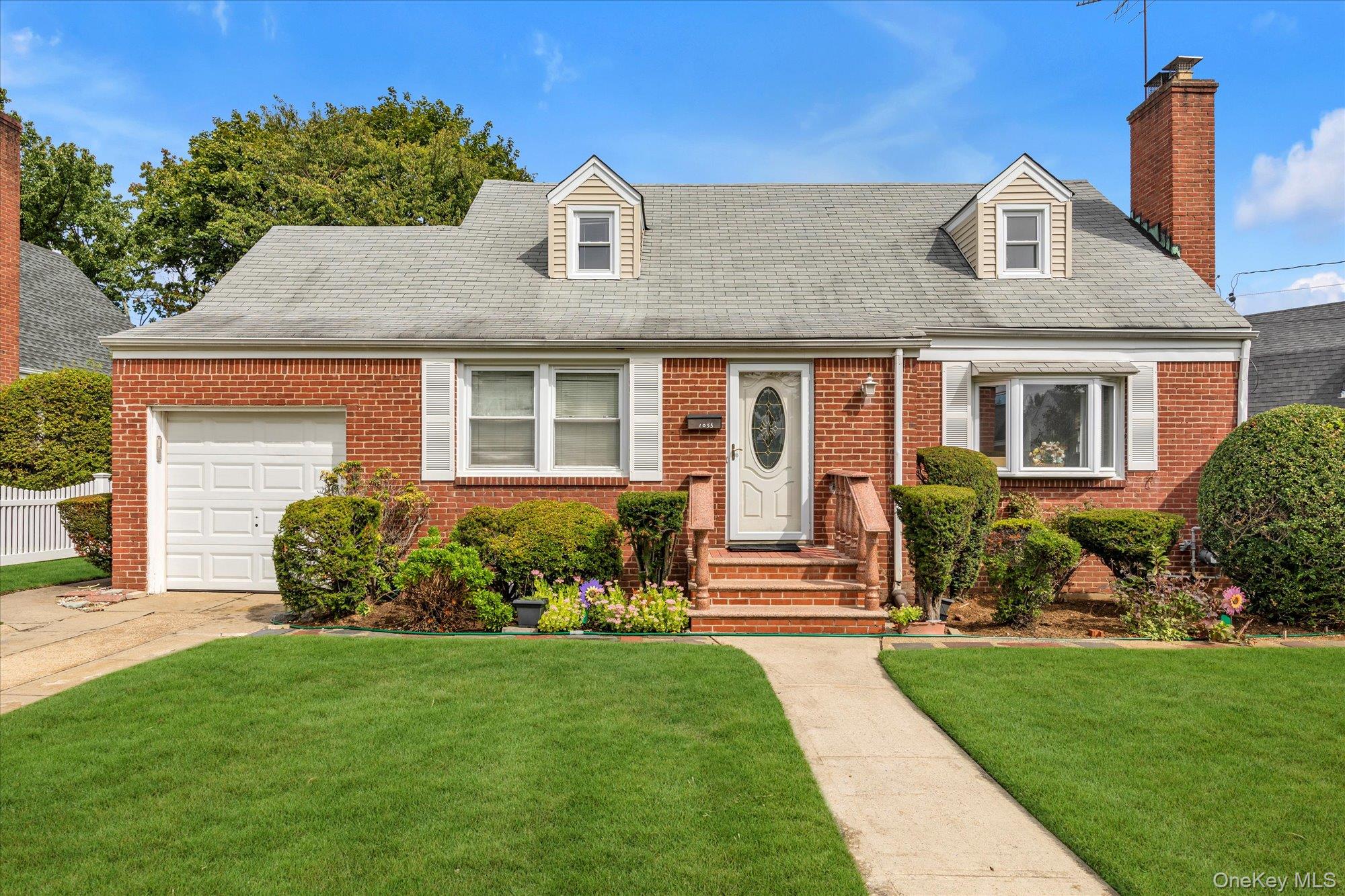 #1 photo, 1055 Archer Place, नासाउ काउंटी Baldwin , NY 11510