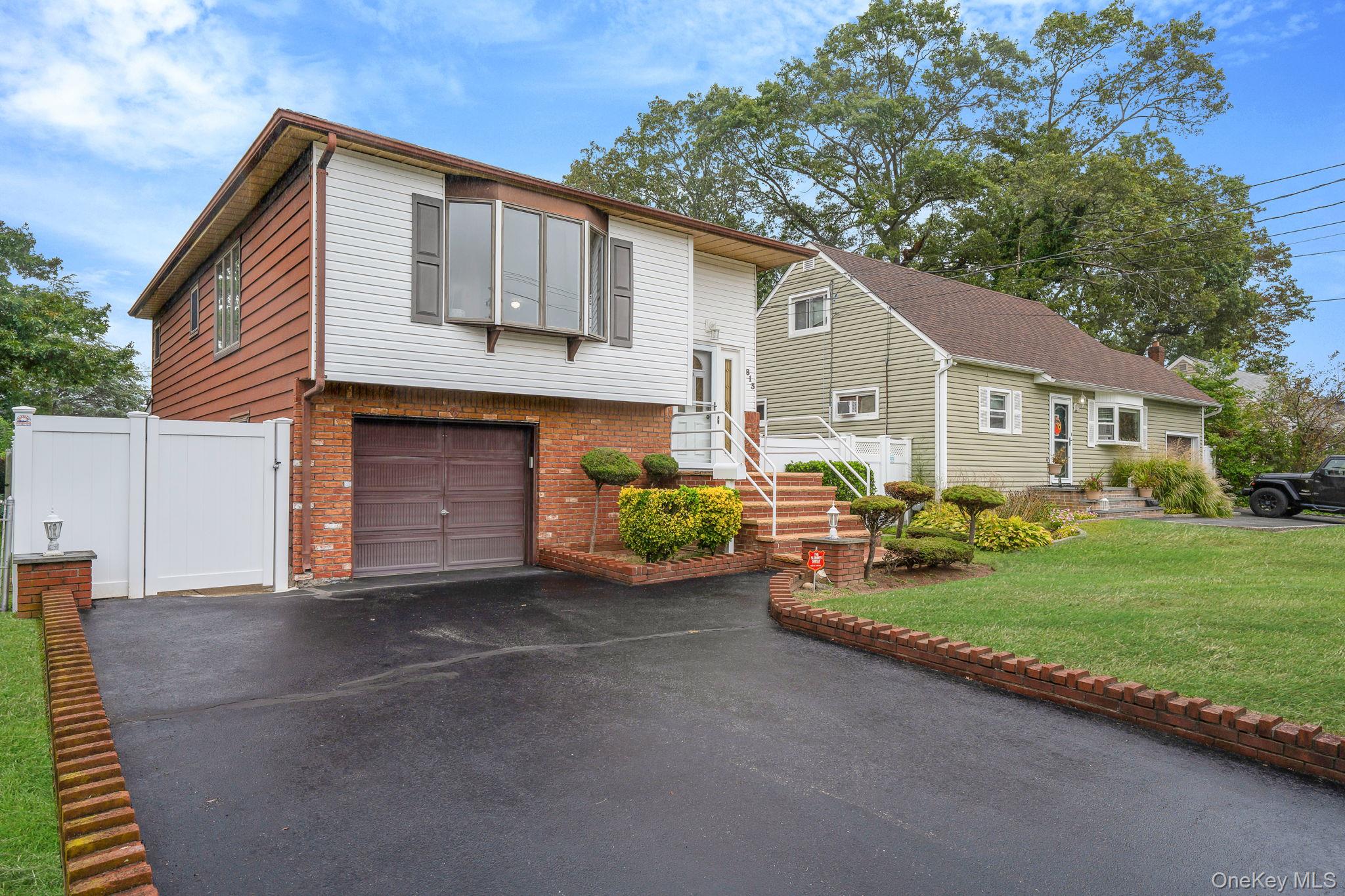 #1 photo, 813 Windmill Avenue, West Babylon , NY 11704