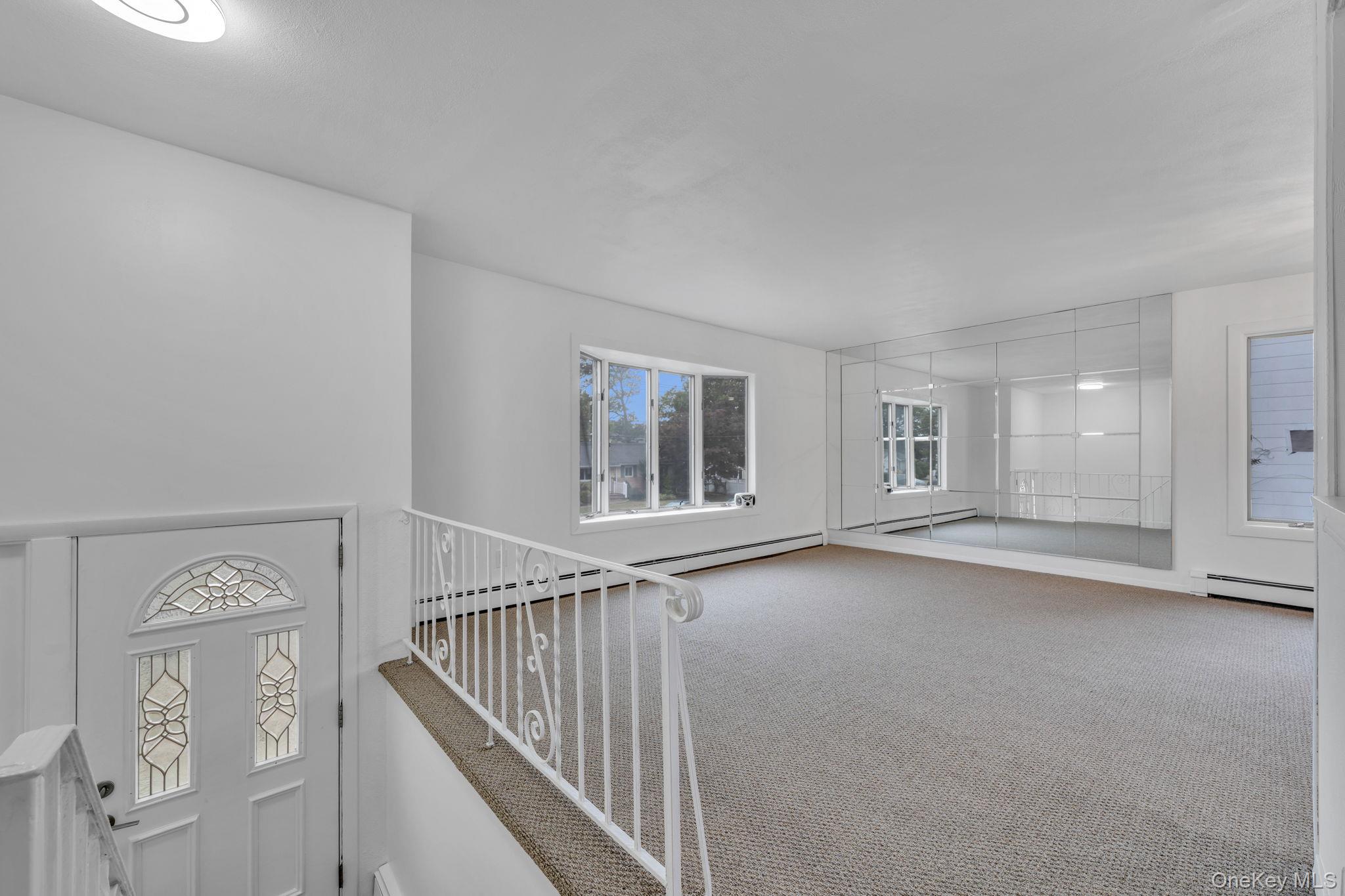 #16 photo, 813 Windmill Avenue, West Babylon , NY 11704