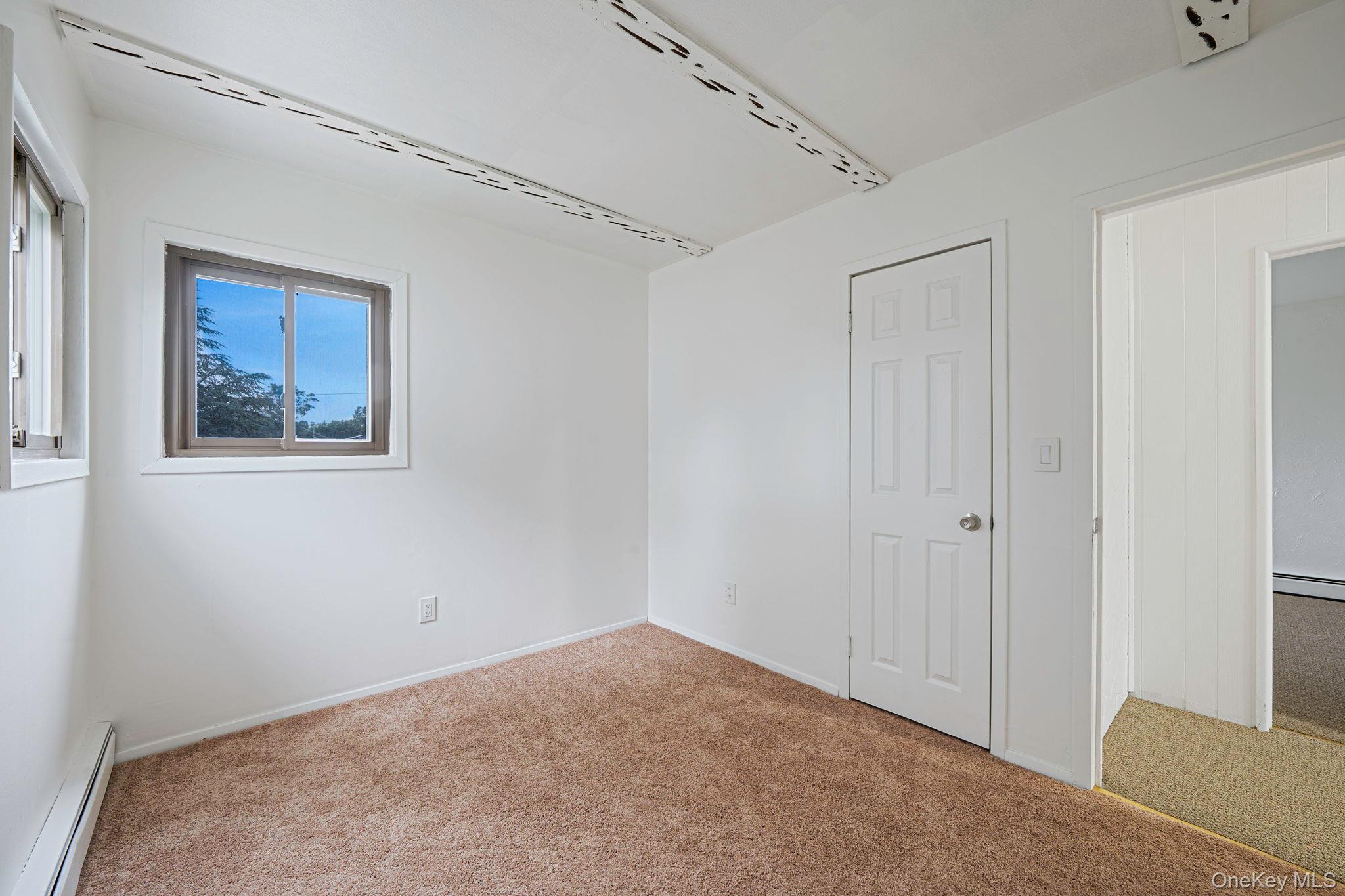 #7 photo, 813 Windmill Avenue, West Babylon , NY 11704