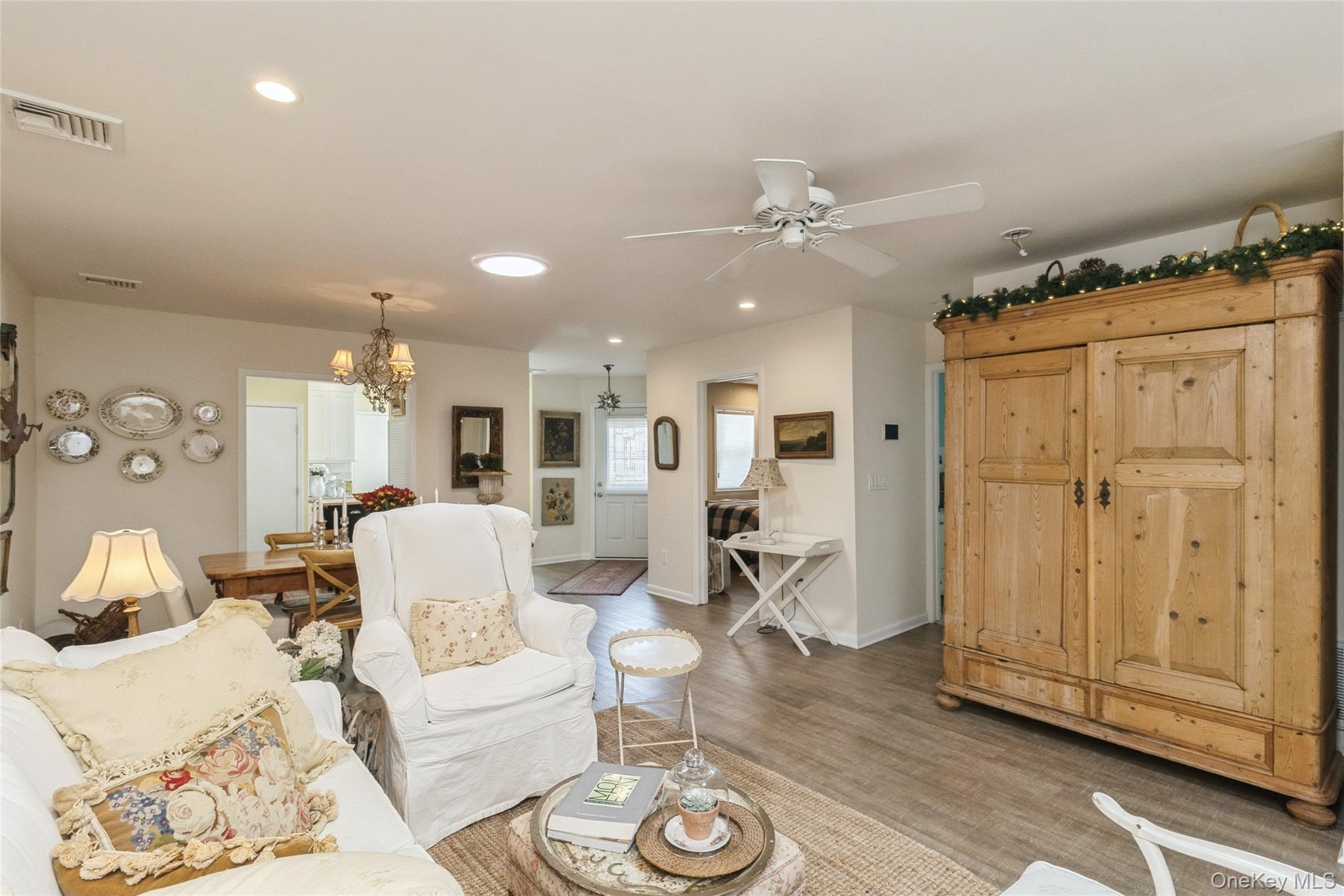 #13 photo, 155 Knolls Drive, サフォーク郡 Stony Brook , NY 11790